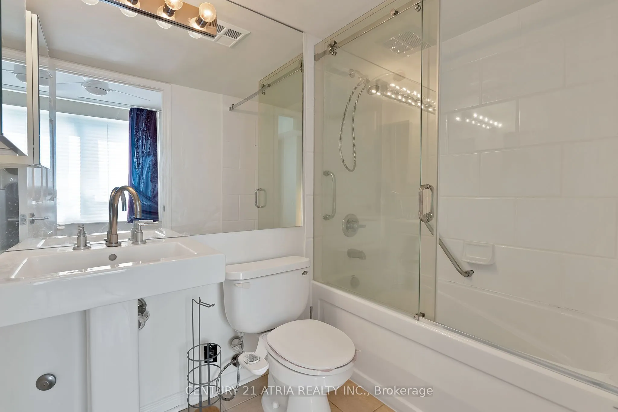455 Rosewell Avenue, #204