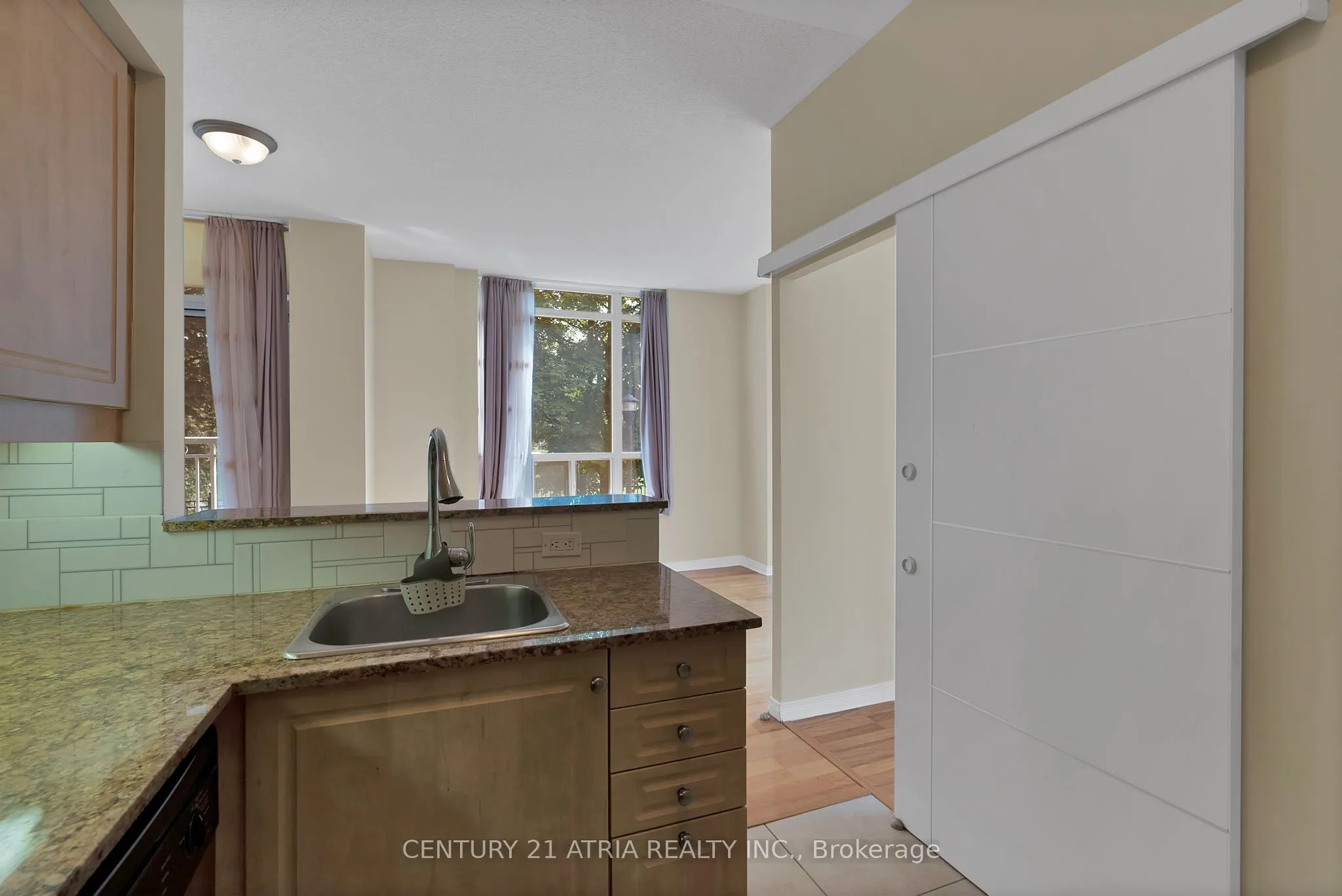 455 Rosewell Avenue, #204
