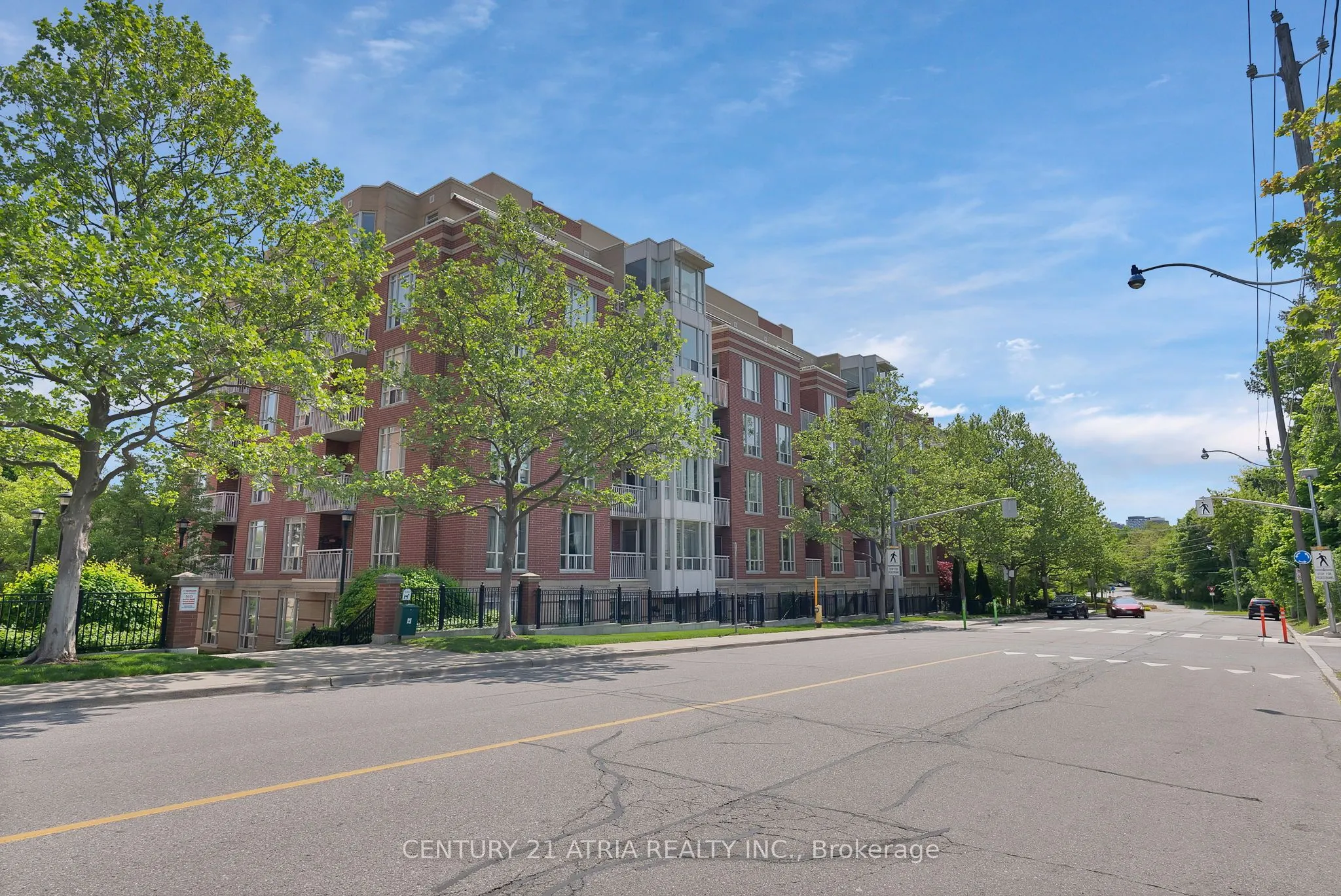 455 Rosewell Avenue, #204