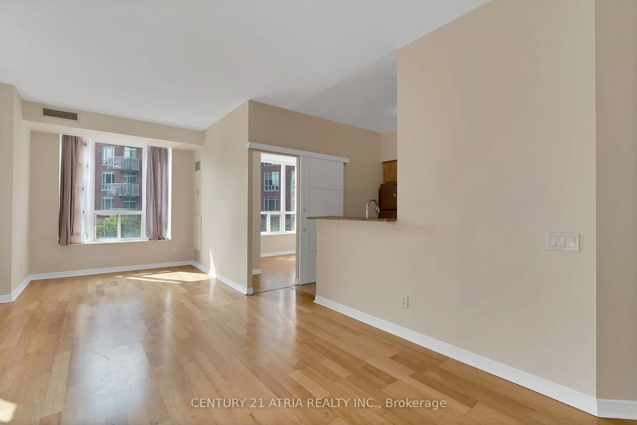 455 Rosewell Avenue, #204