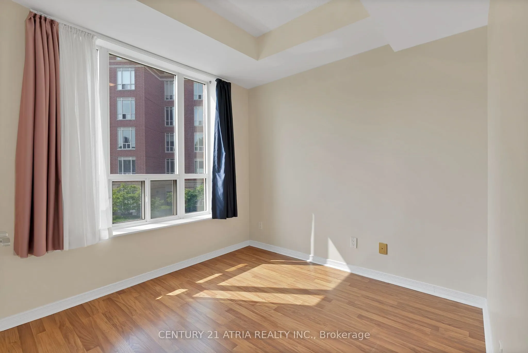 455 Rosewell Avenue, #204