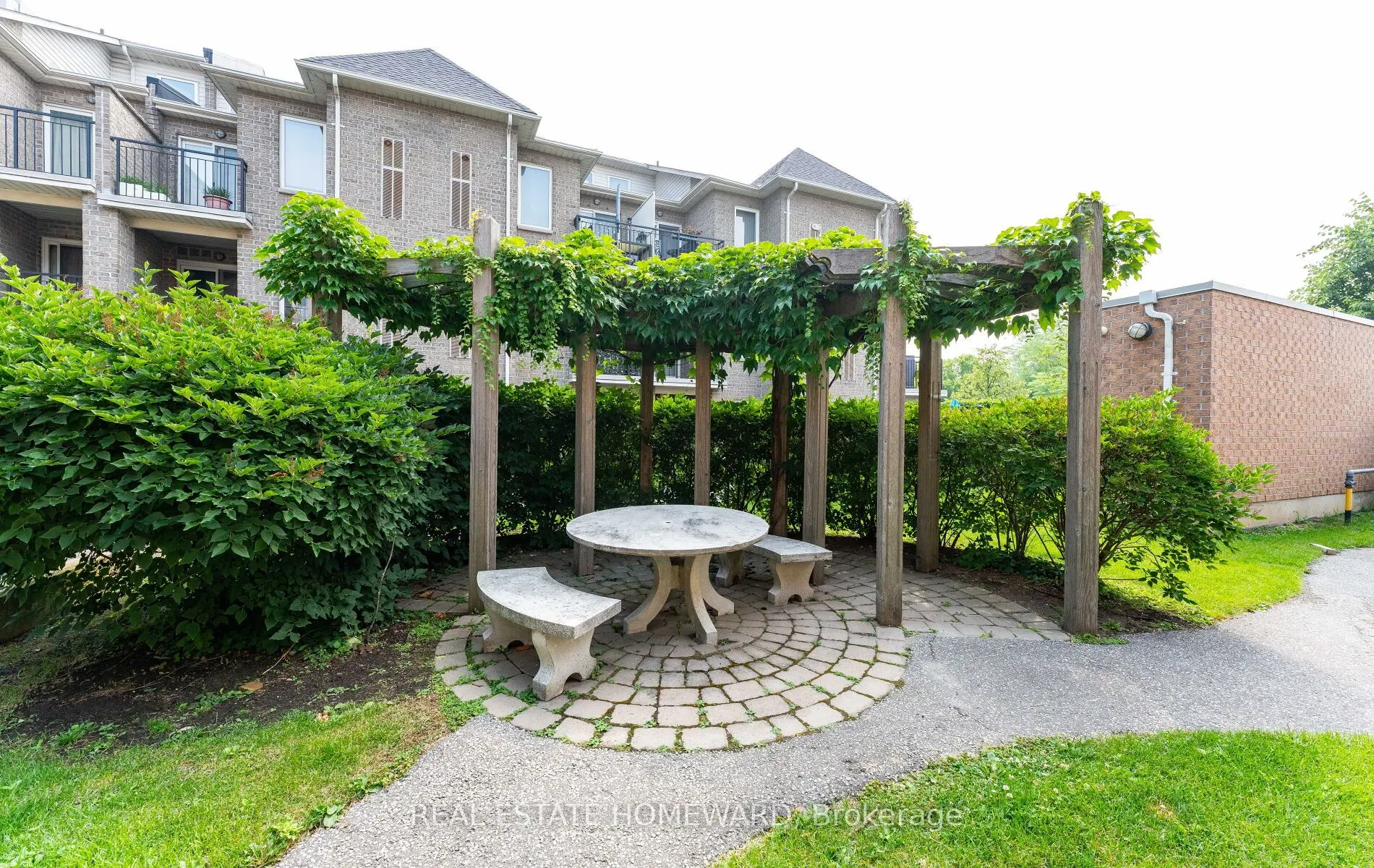 2 Brian Peck Crescent, #102