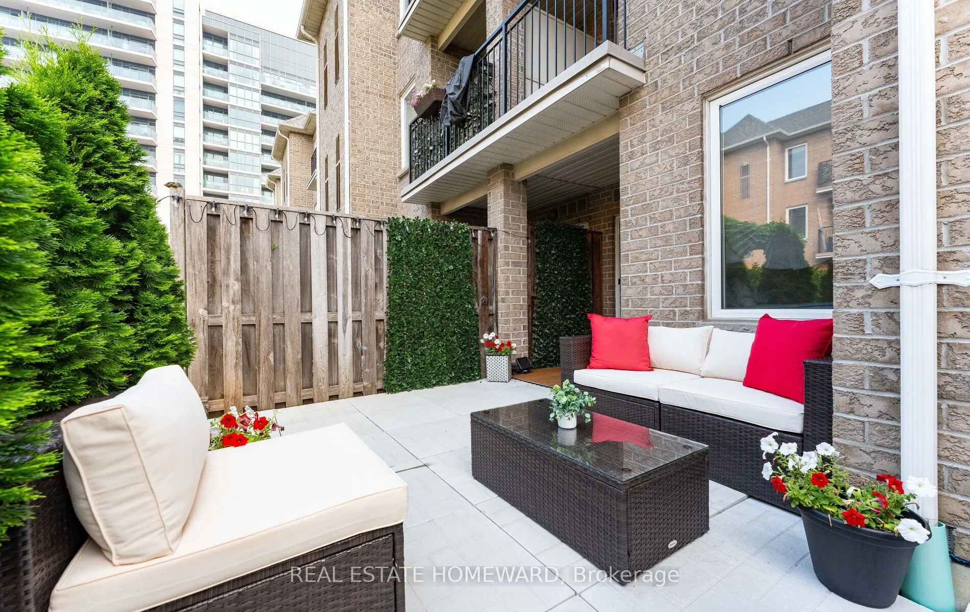 2 Brian Peck Crescent, #102