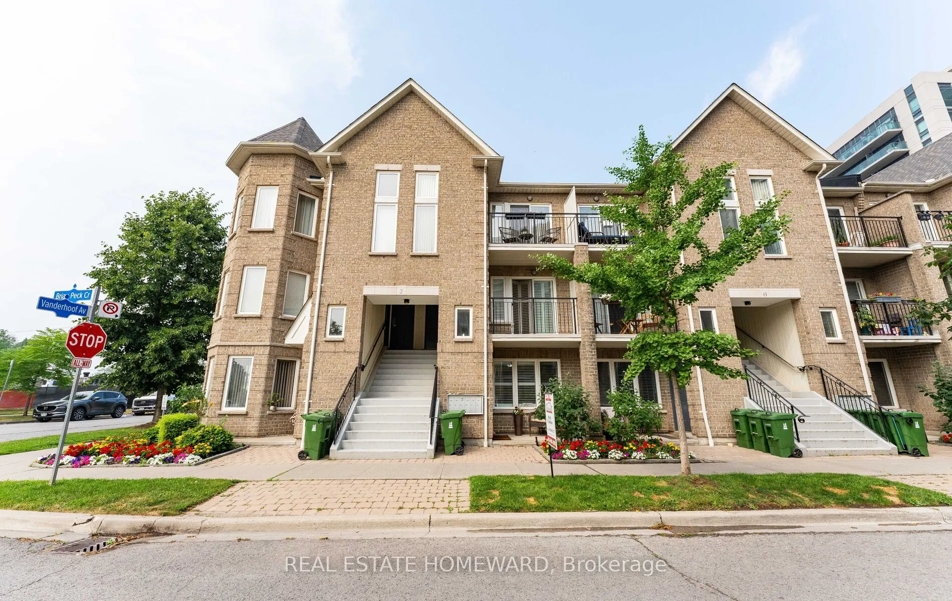 2 Brian Peck Crescent, #102