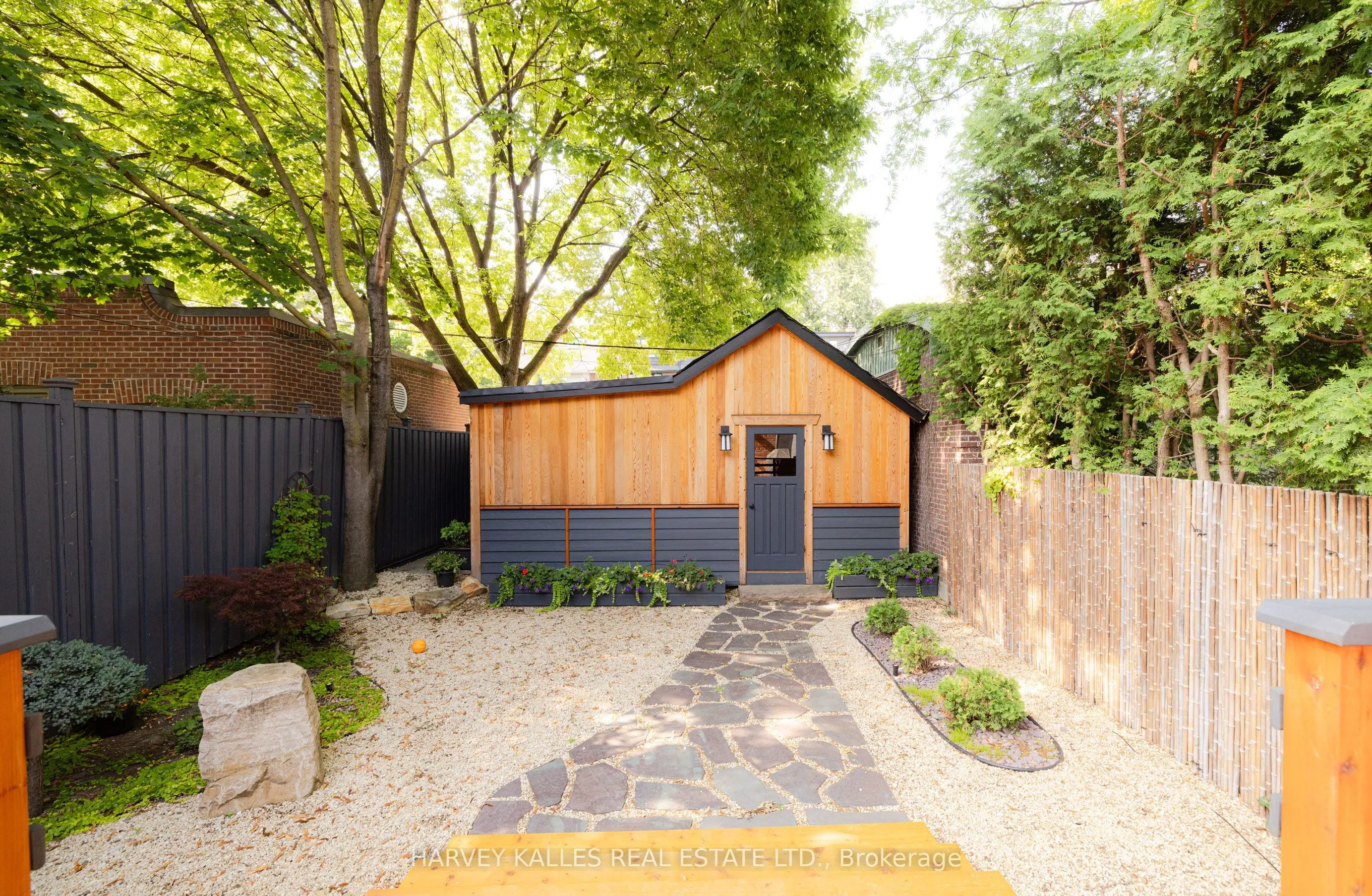 26 McMaster Avenue