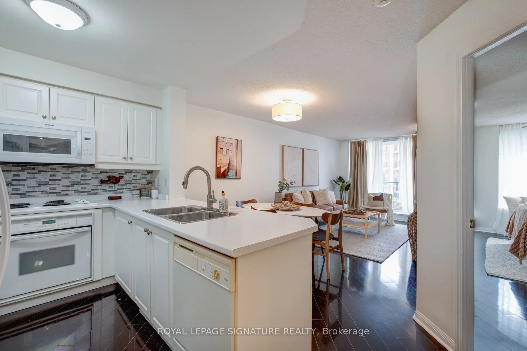 3130 Yonge Street, #401
