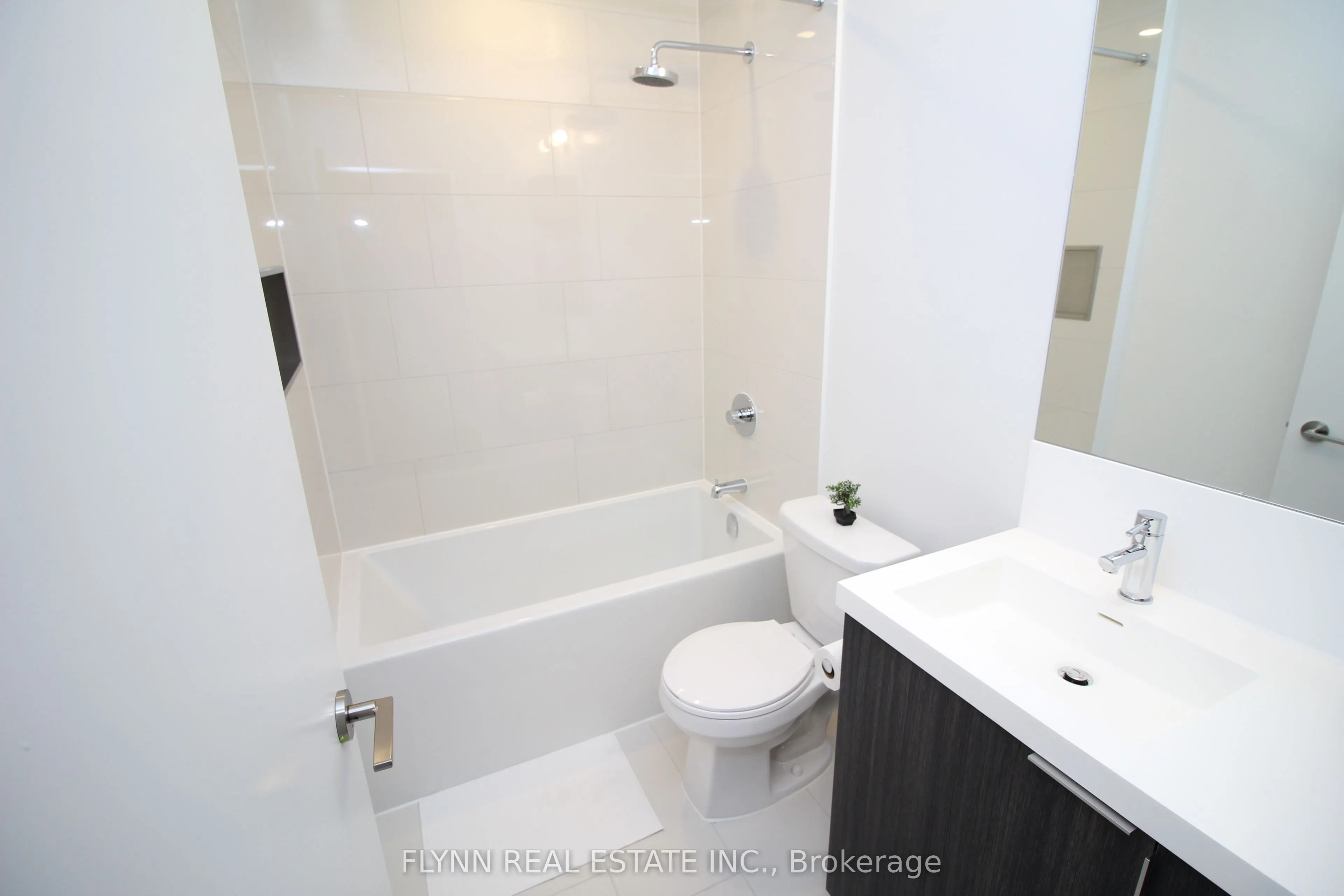 225 Sumach Street, #608