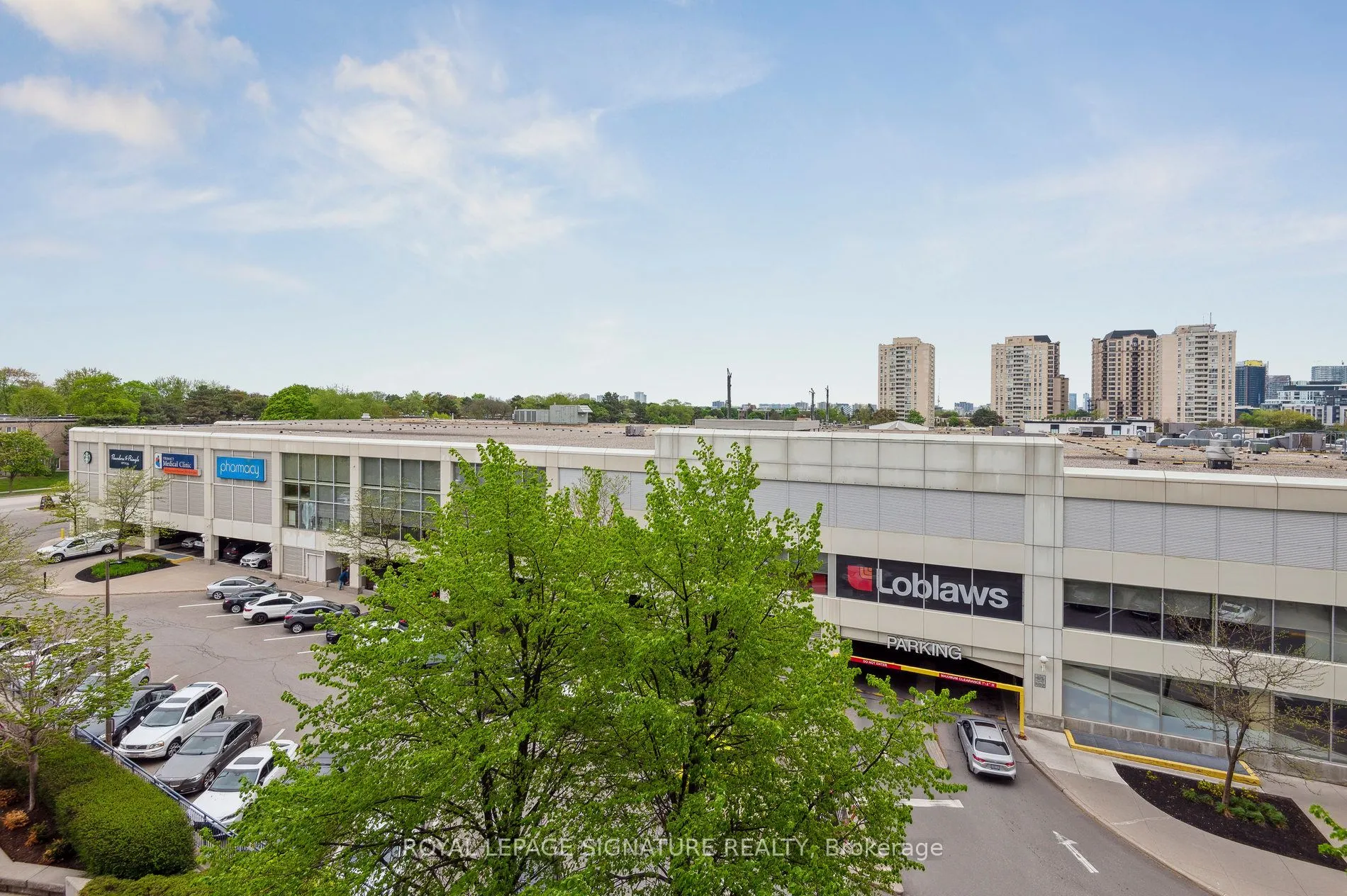 2885 Bayview Avenue, #233