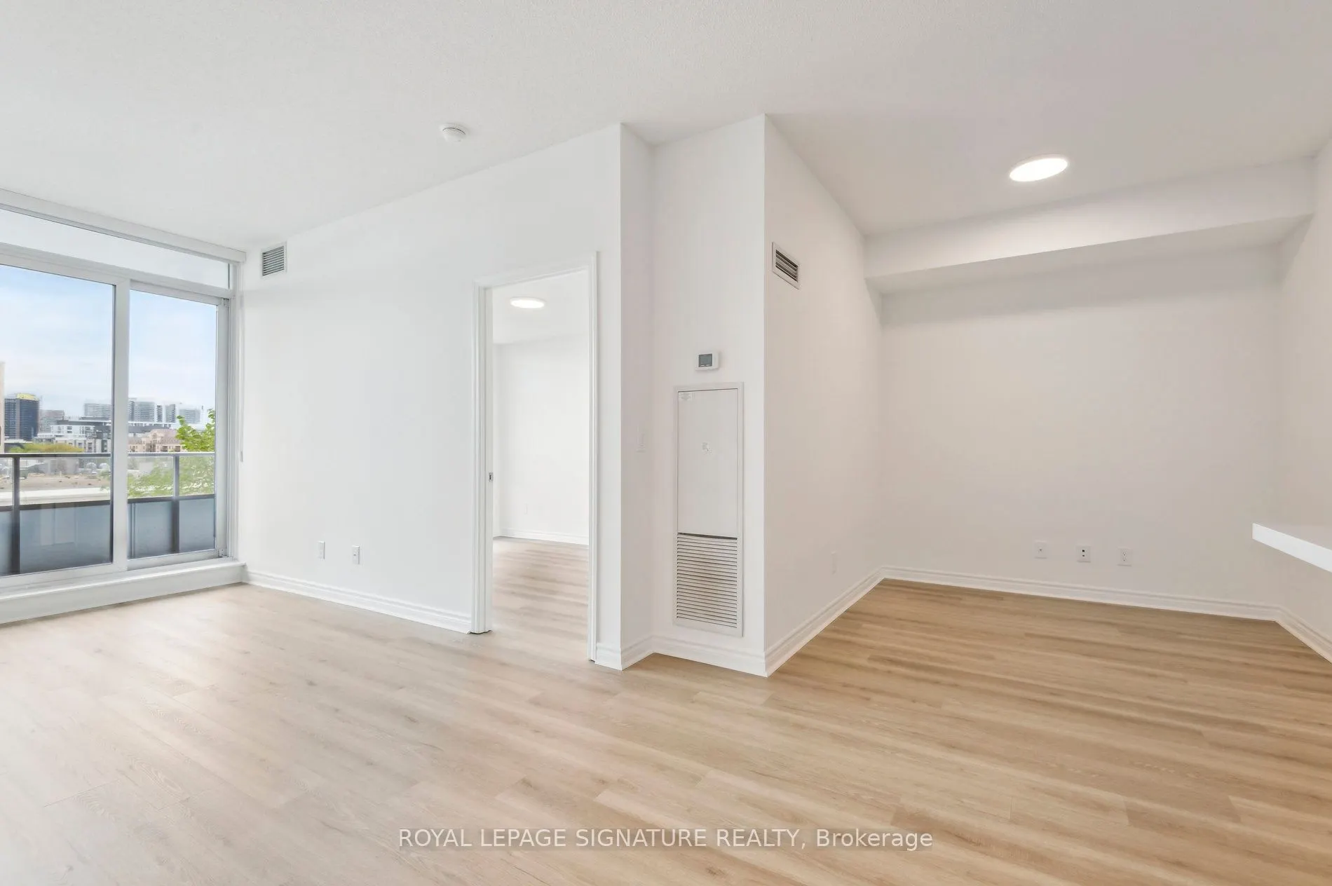 2885 Bayview Avenue, #233