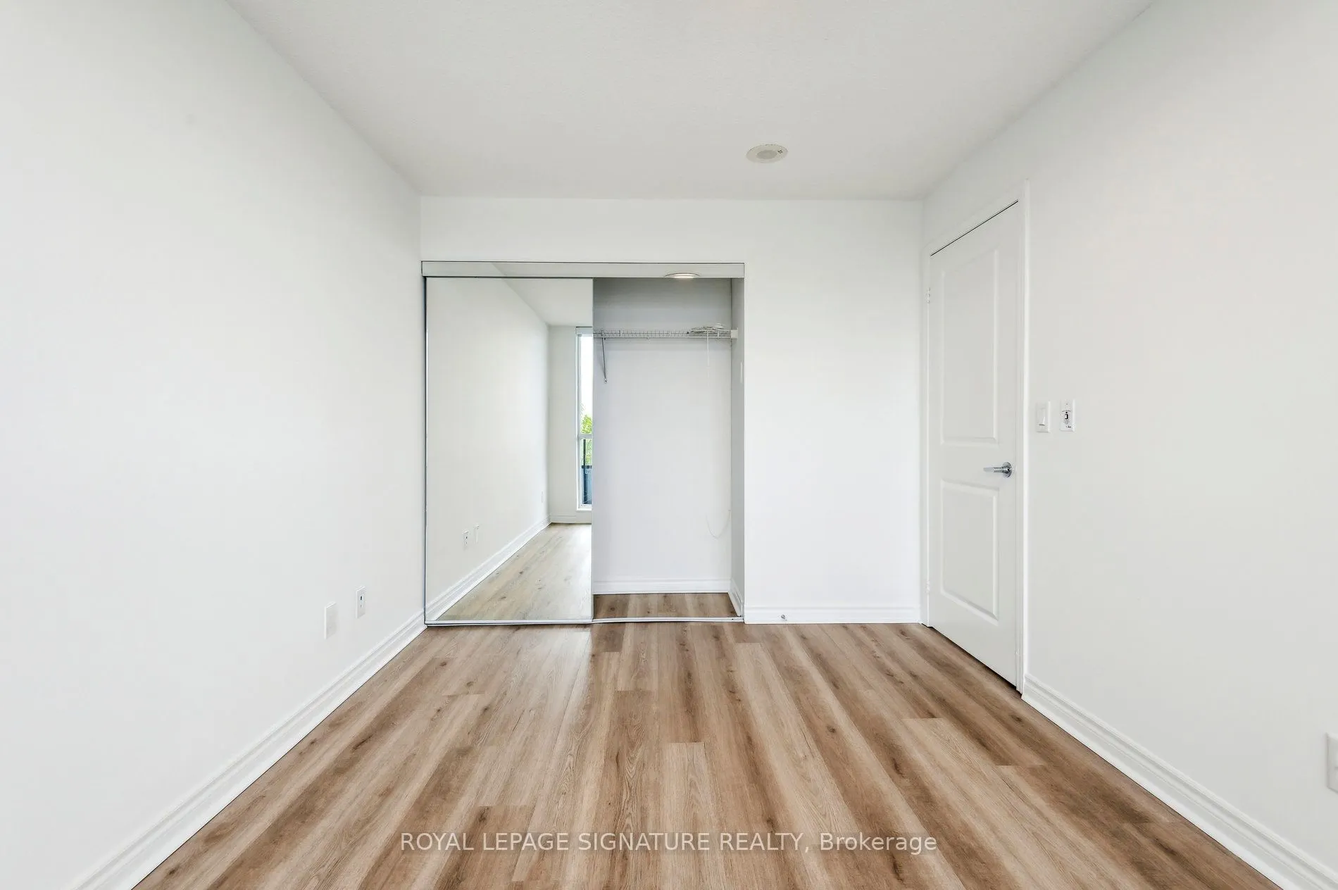2885 Bayview Avenue, #233