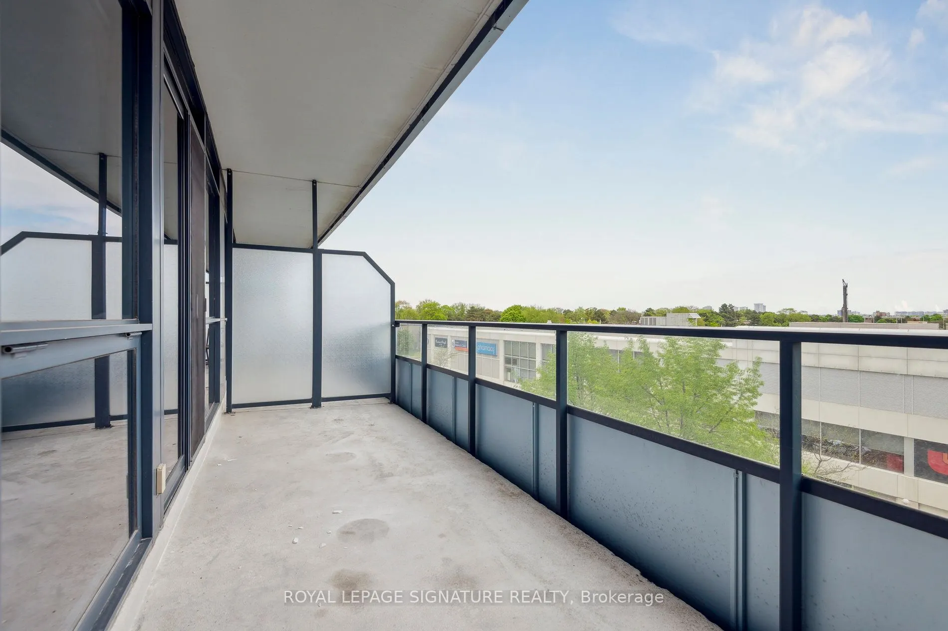 2885 Bayview Avenue, #233