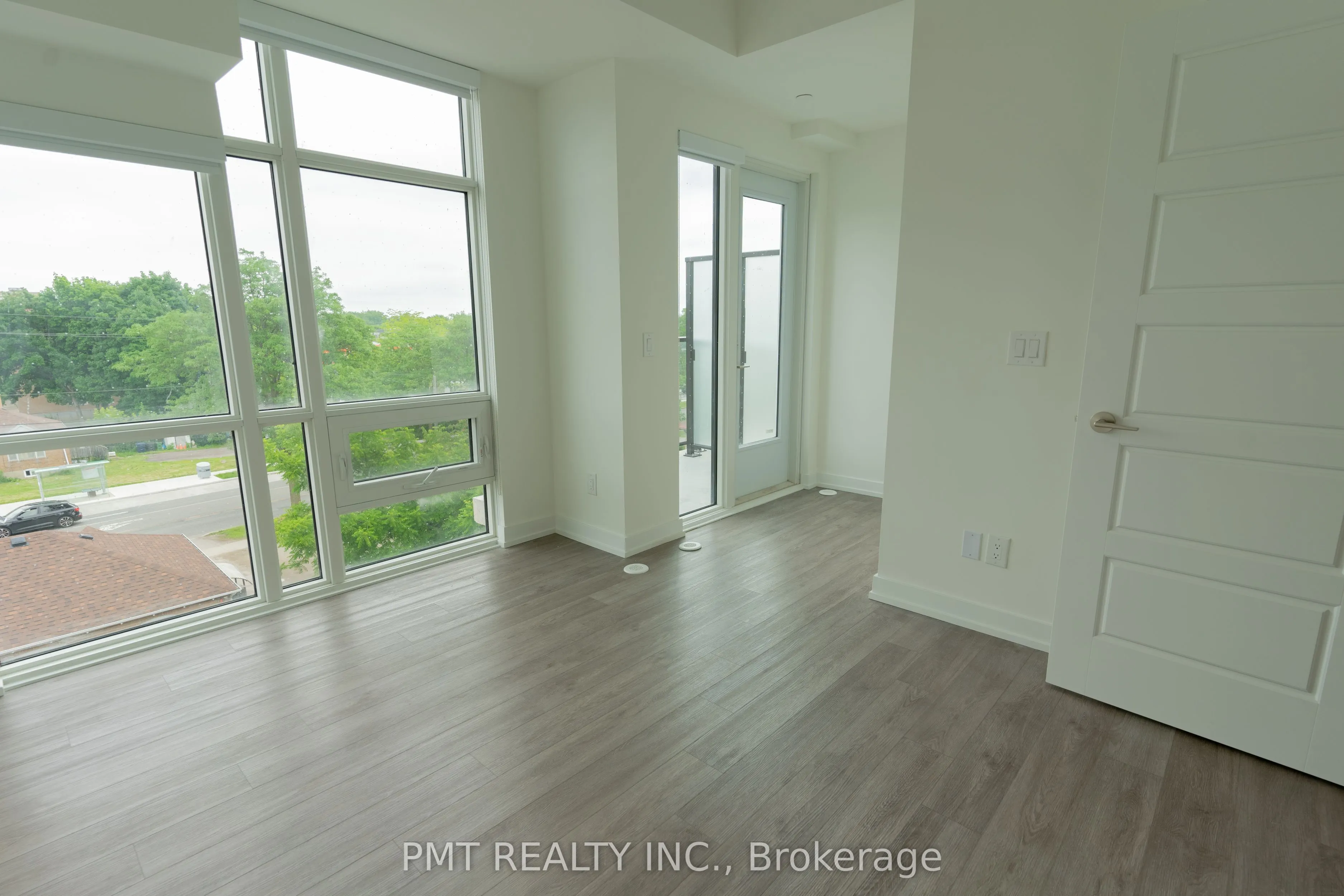 851 Sheppard Avenue W, #37