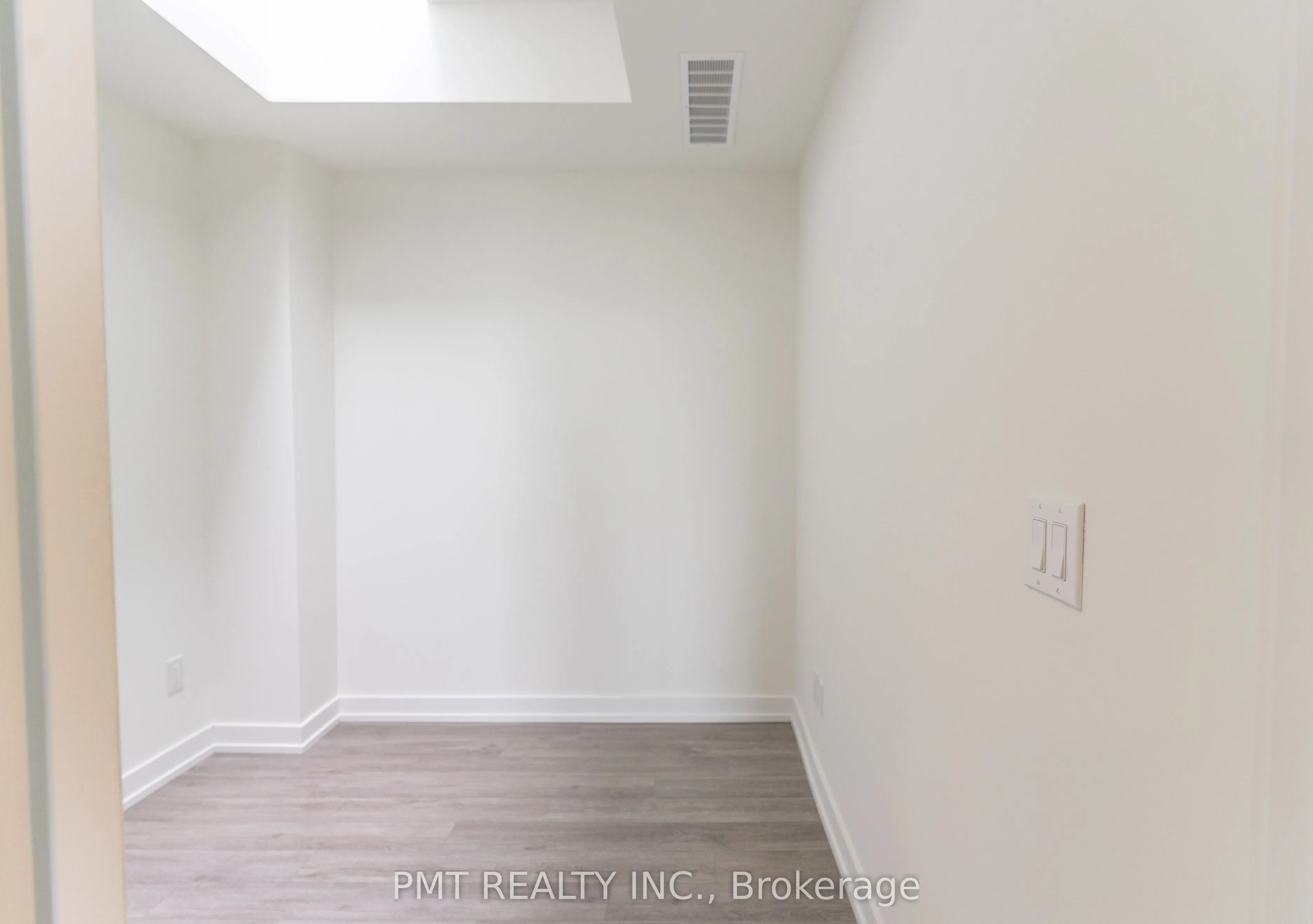 851 Sheppard Avenue W, #37