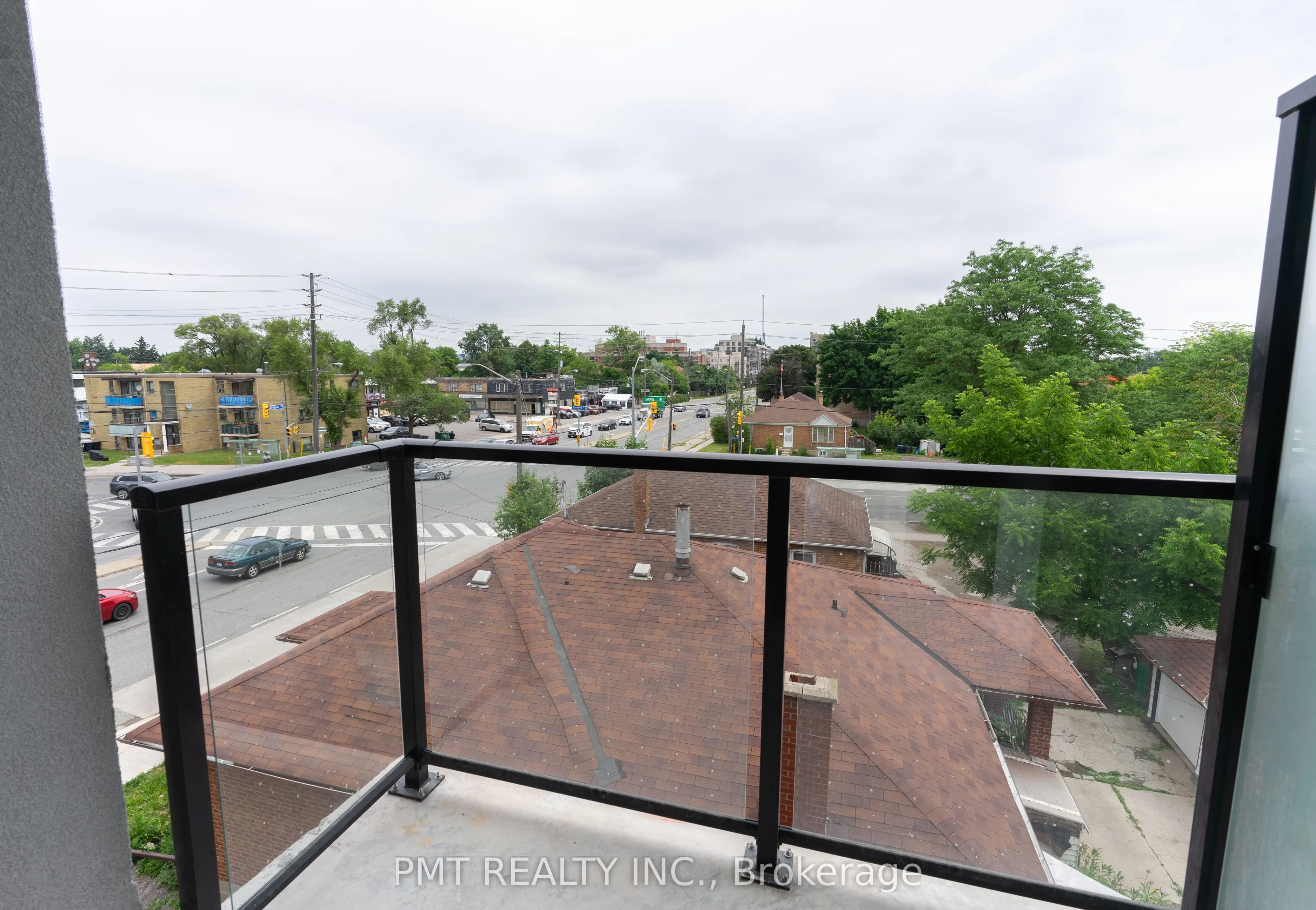 851 Sheppard Avenue W, #37