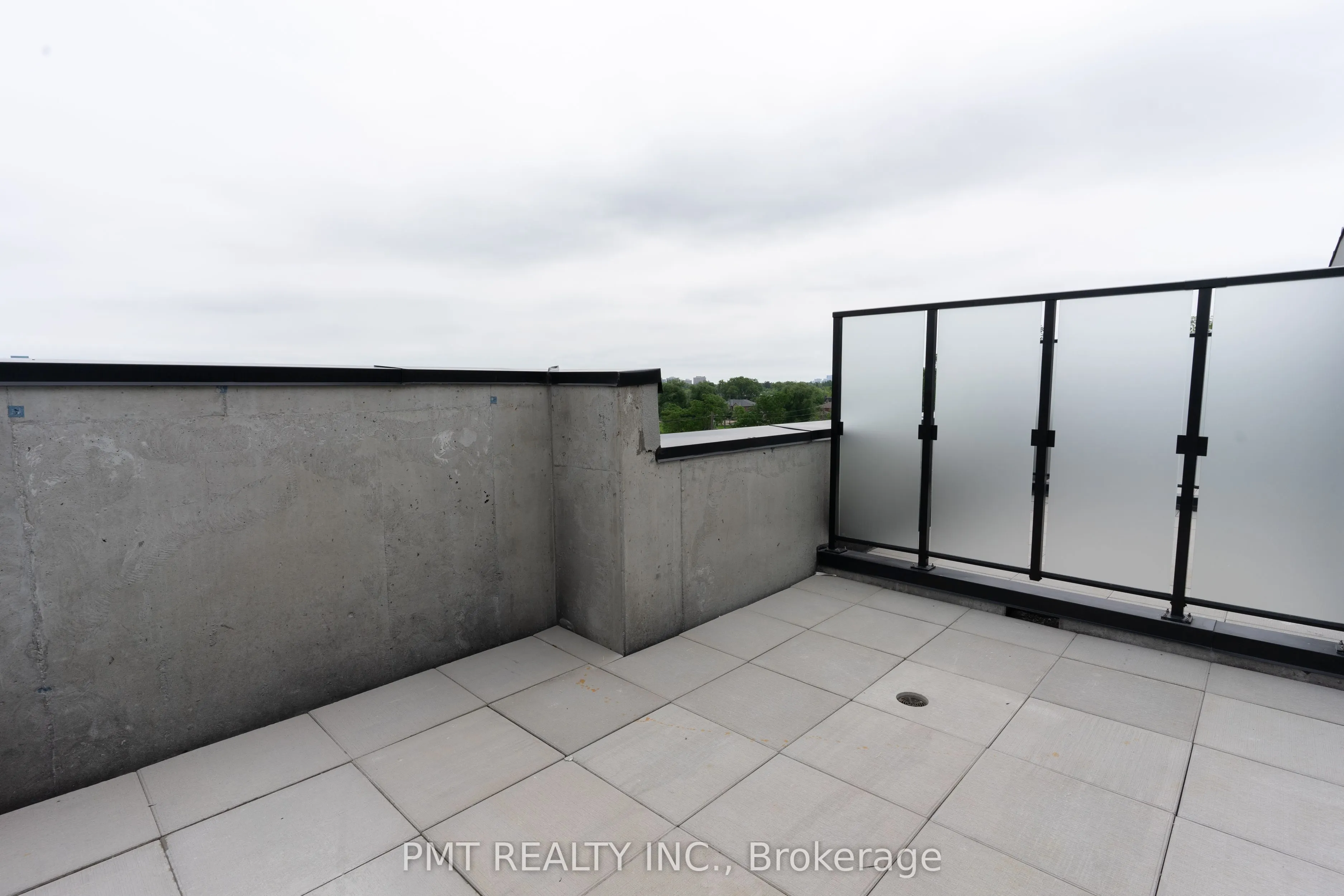 851 Sheppard Avenue W, #37