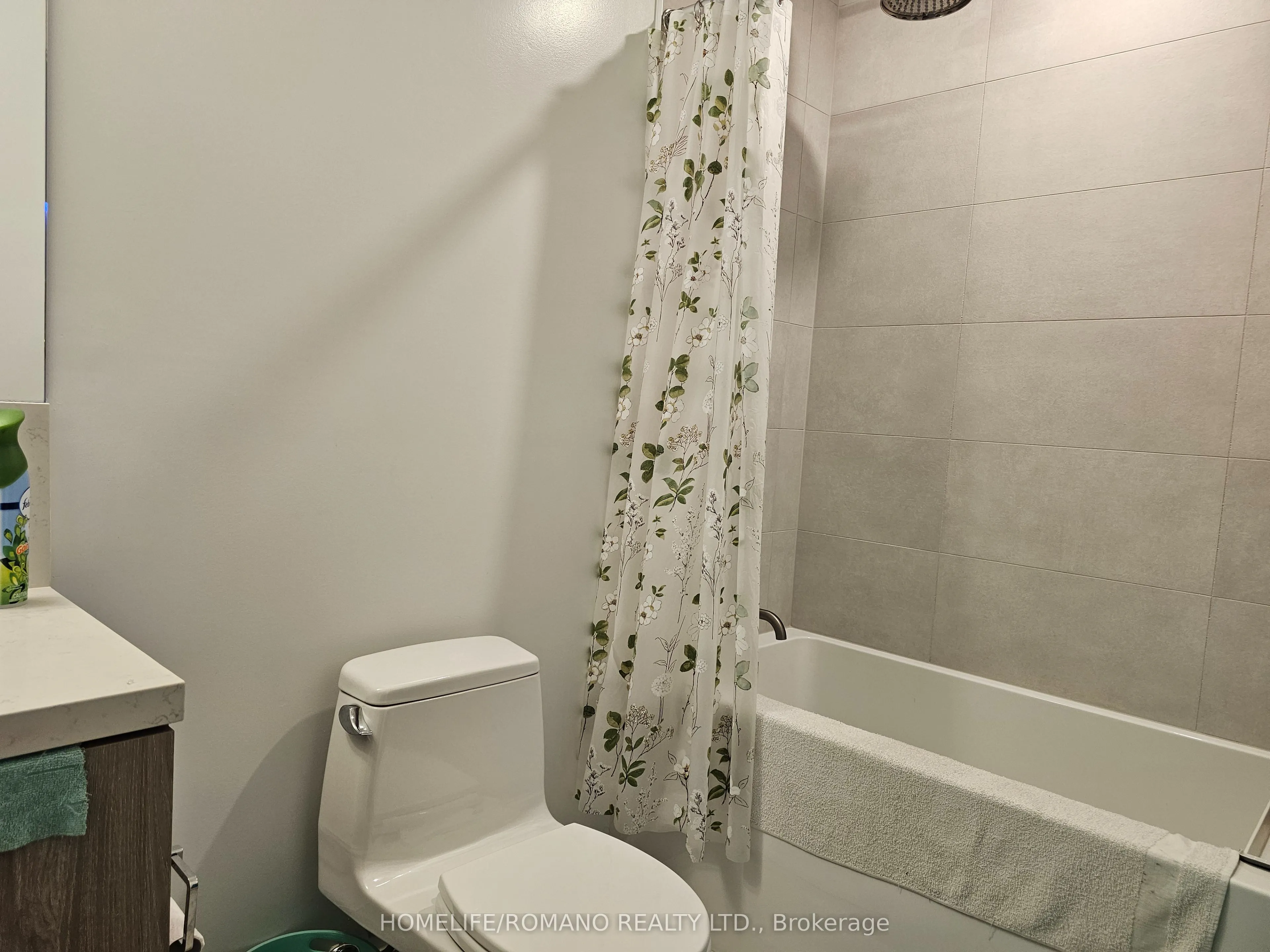 2020 Bathurst Street, #332