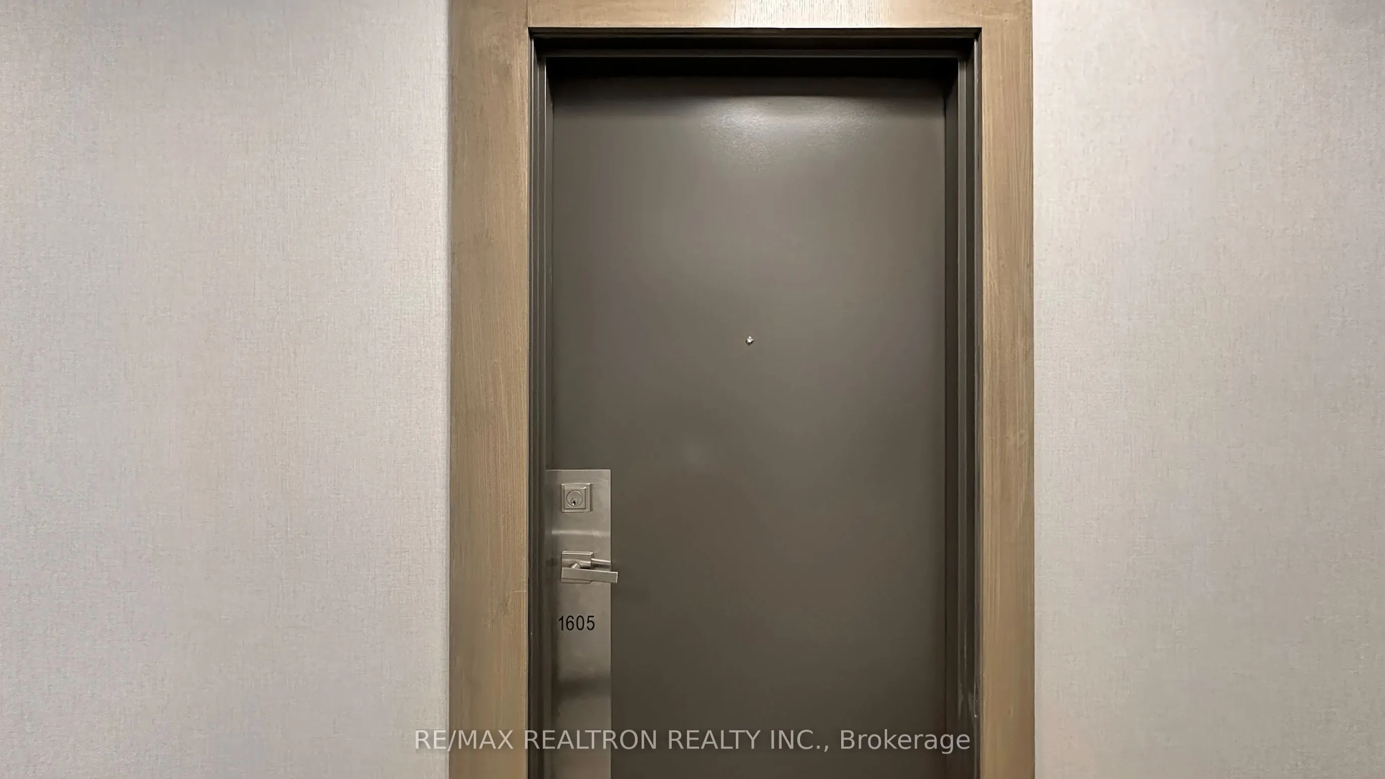 180 Fairview Mall Drive, #1605