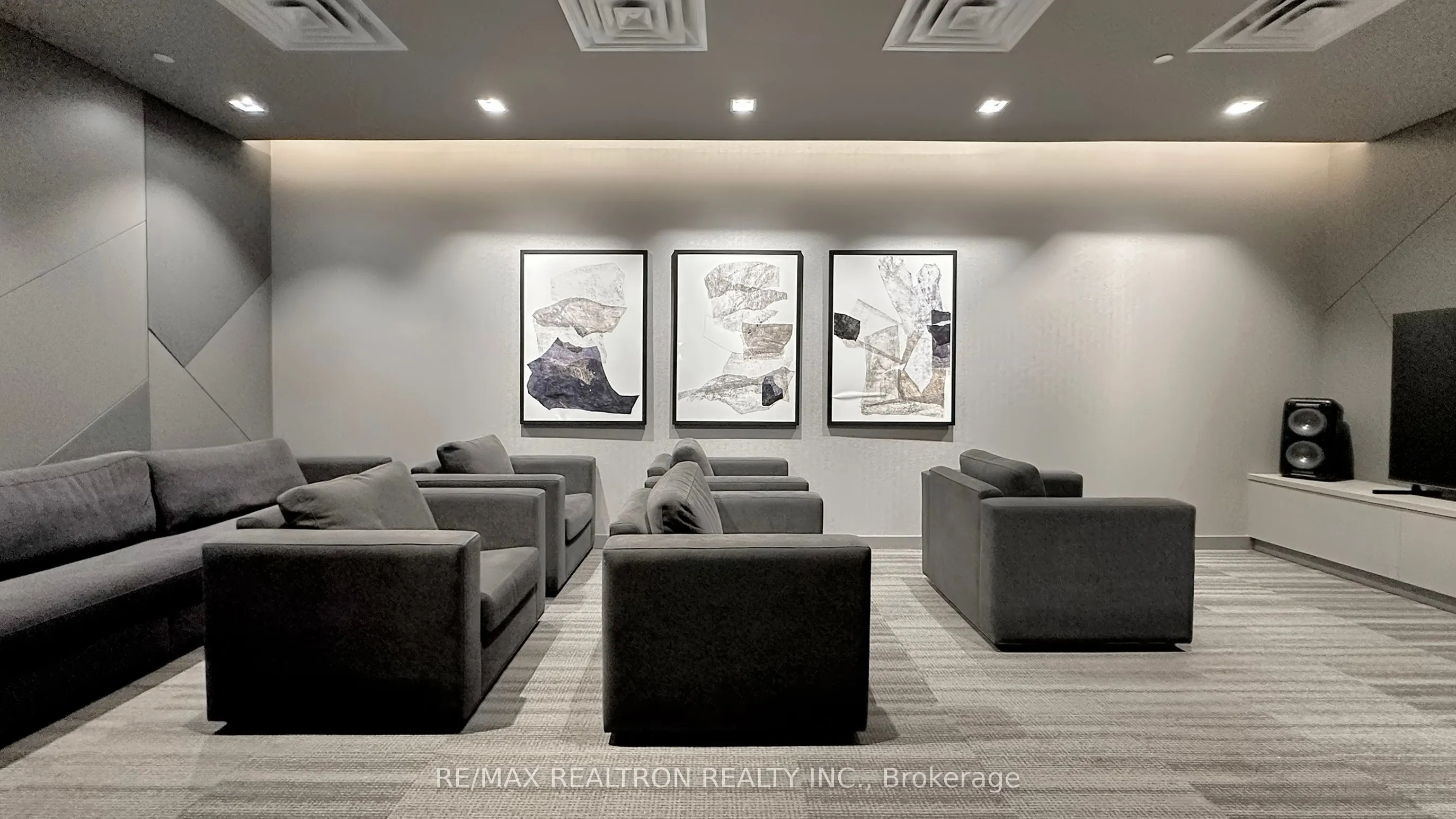 180 Fairview Mall Drive, #1605
