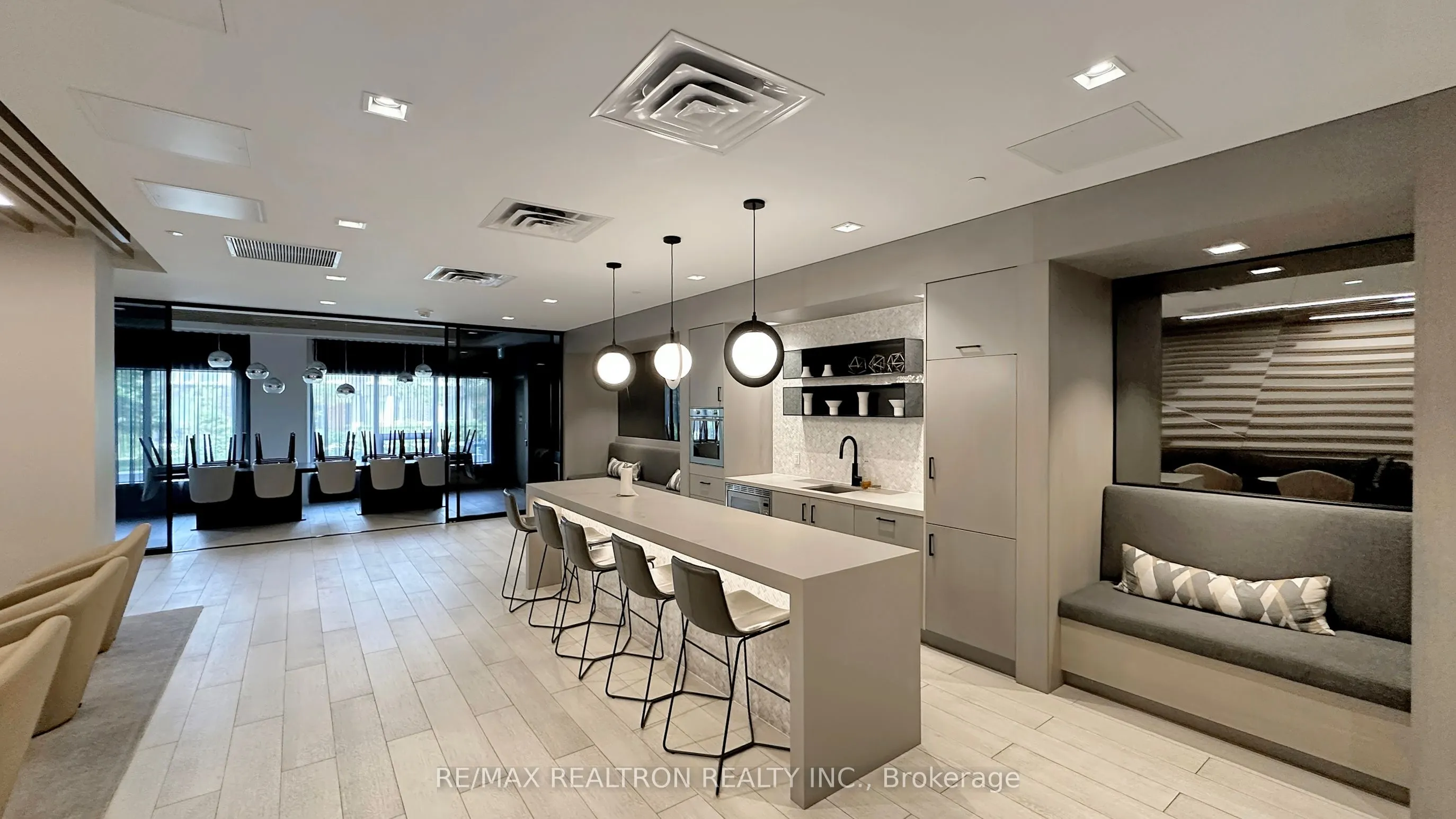 180 Fairview Mall Drive, #1605