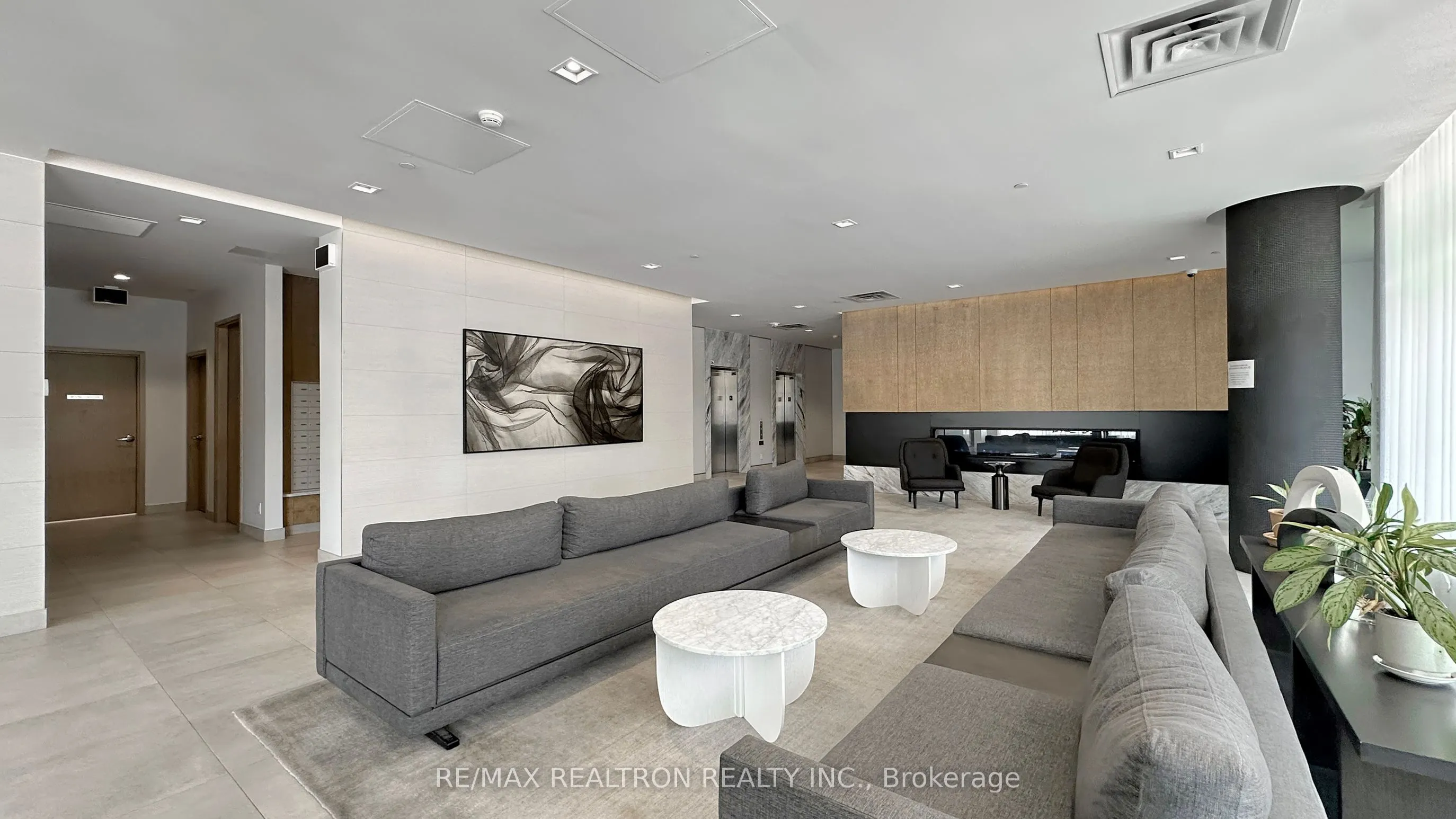 180 Fairview Mall Drive, #1605
