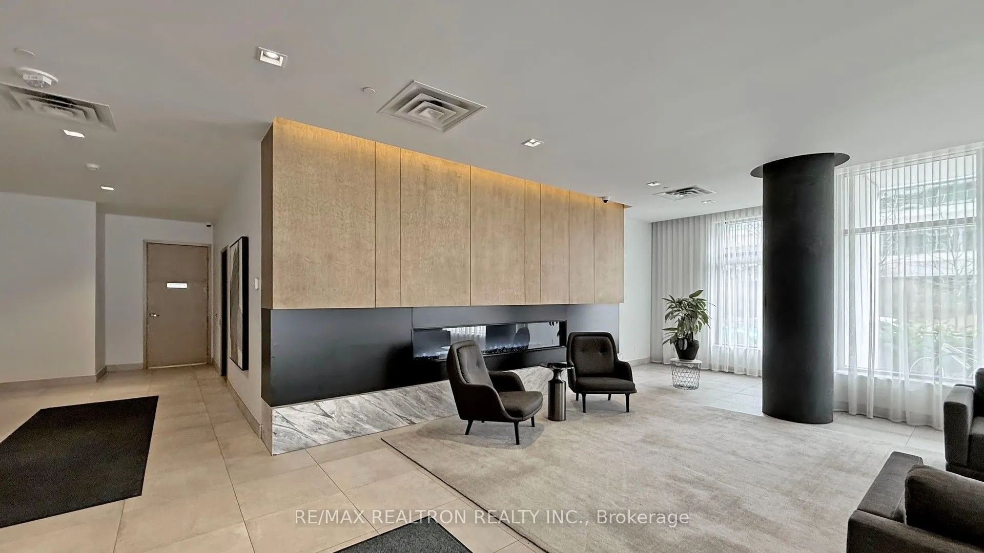 180 Fairview Mall Drive, #1605