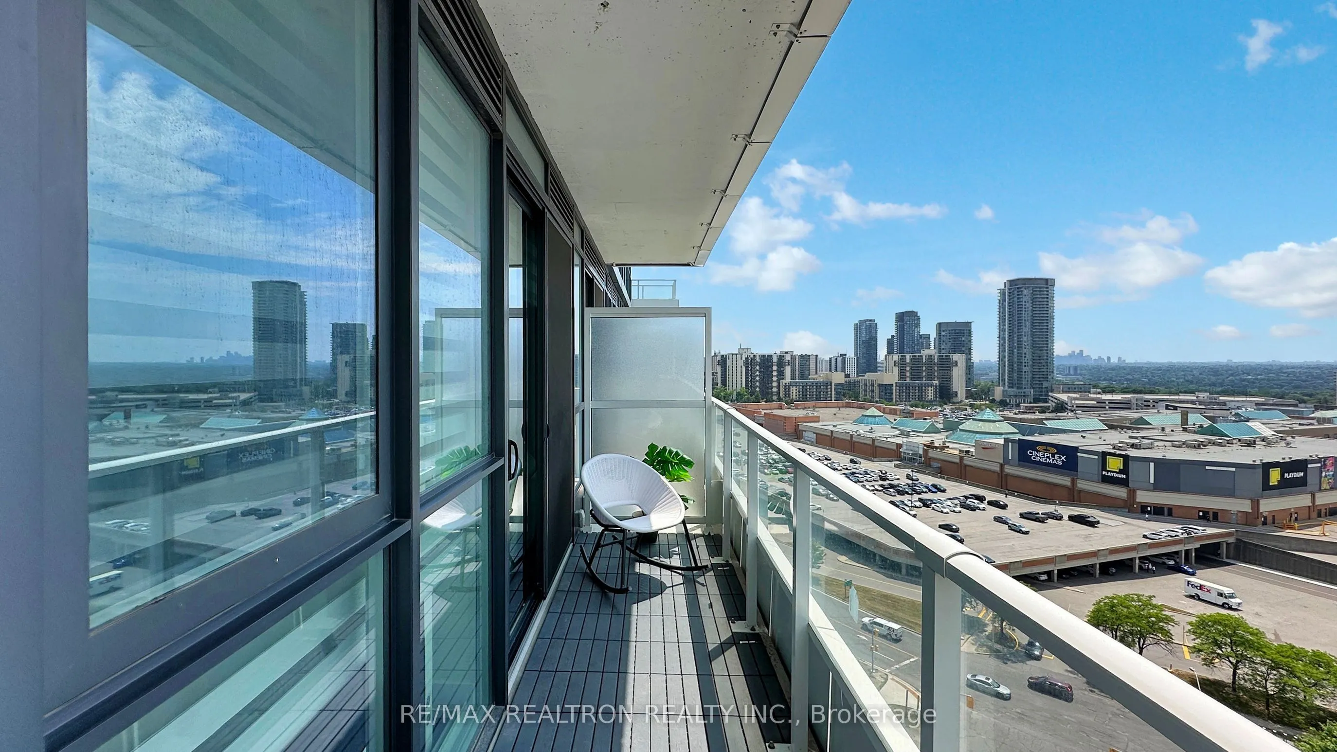 180 Fairview Mall Drive, #1605