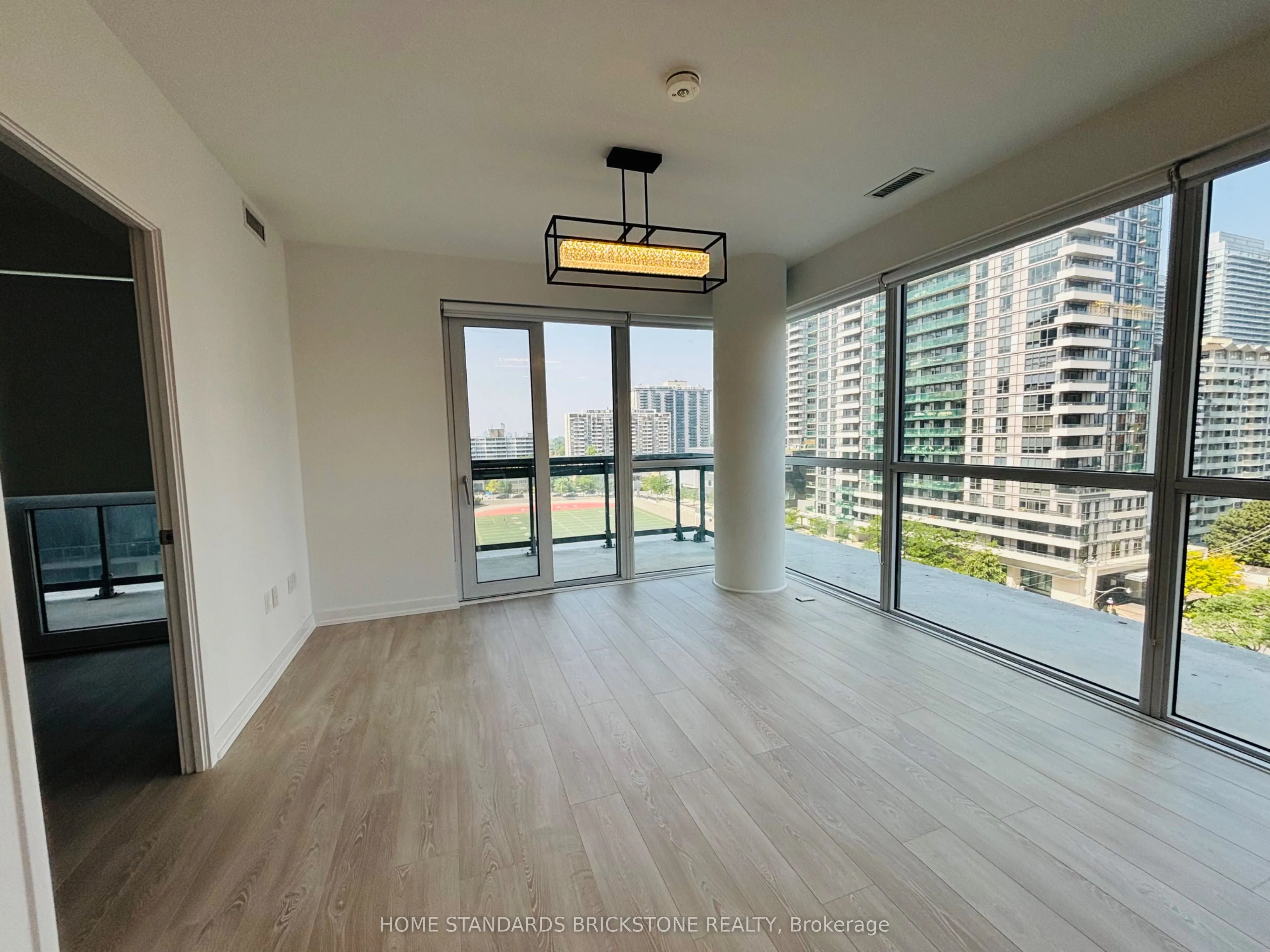 39 Roehampton Avenue, #609