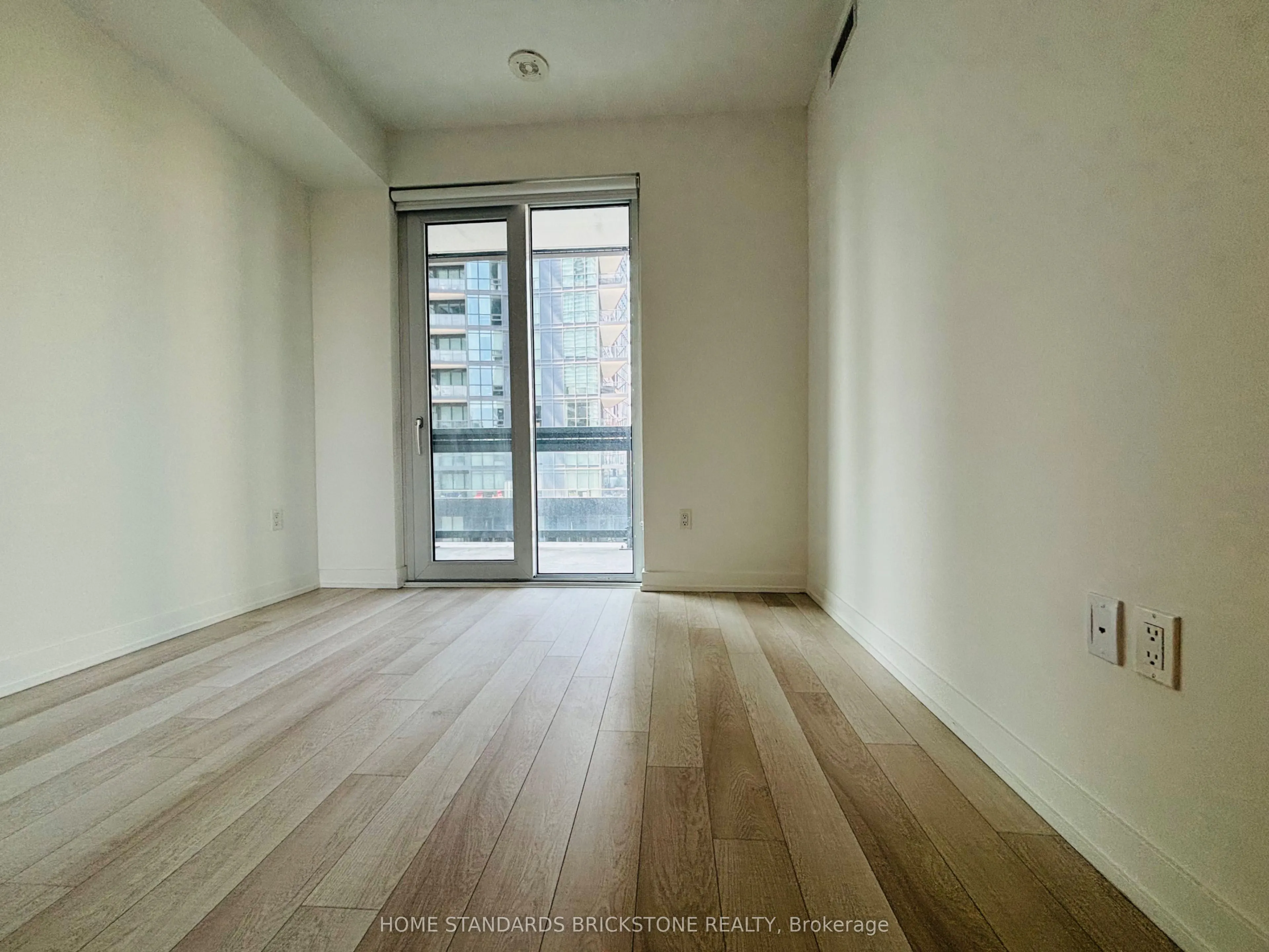 39 Roehampton Avenue, #609