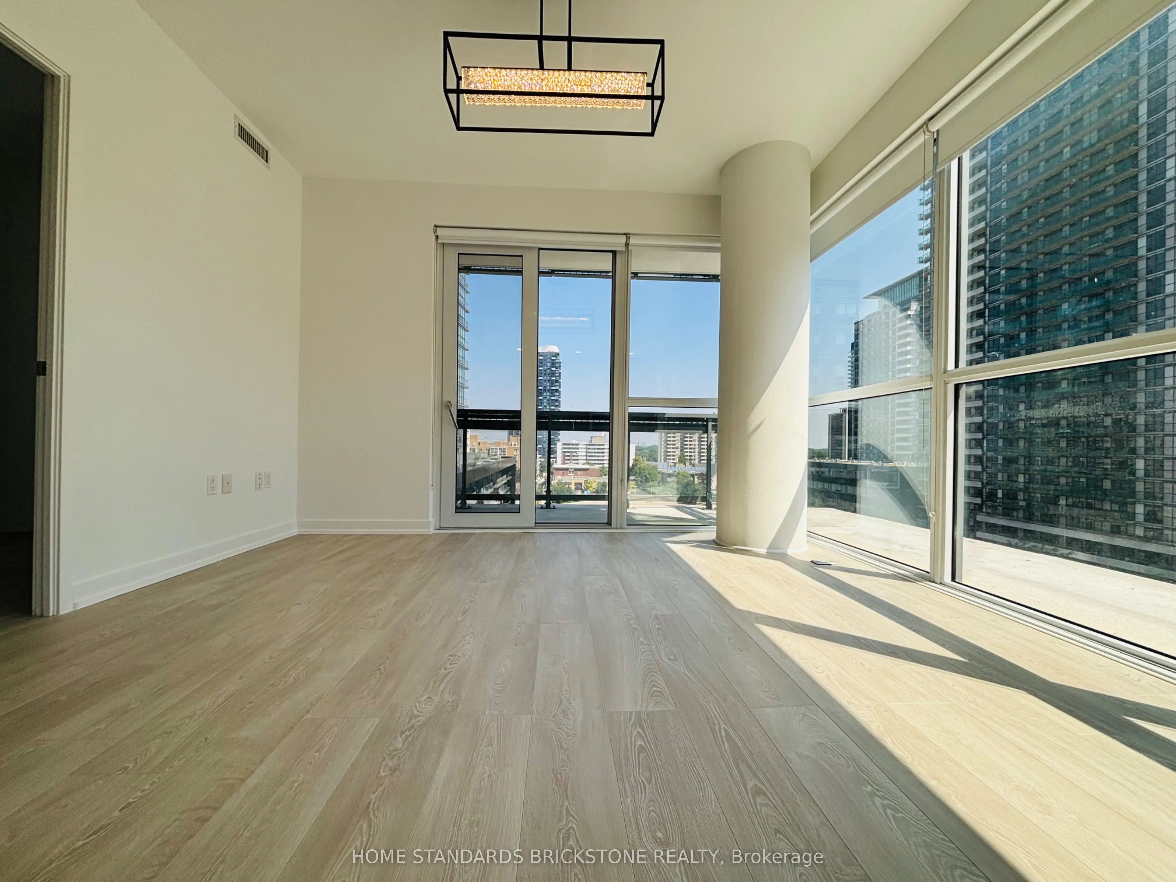 39 Roehampton Avenue, #609