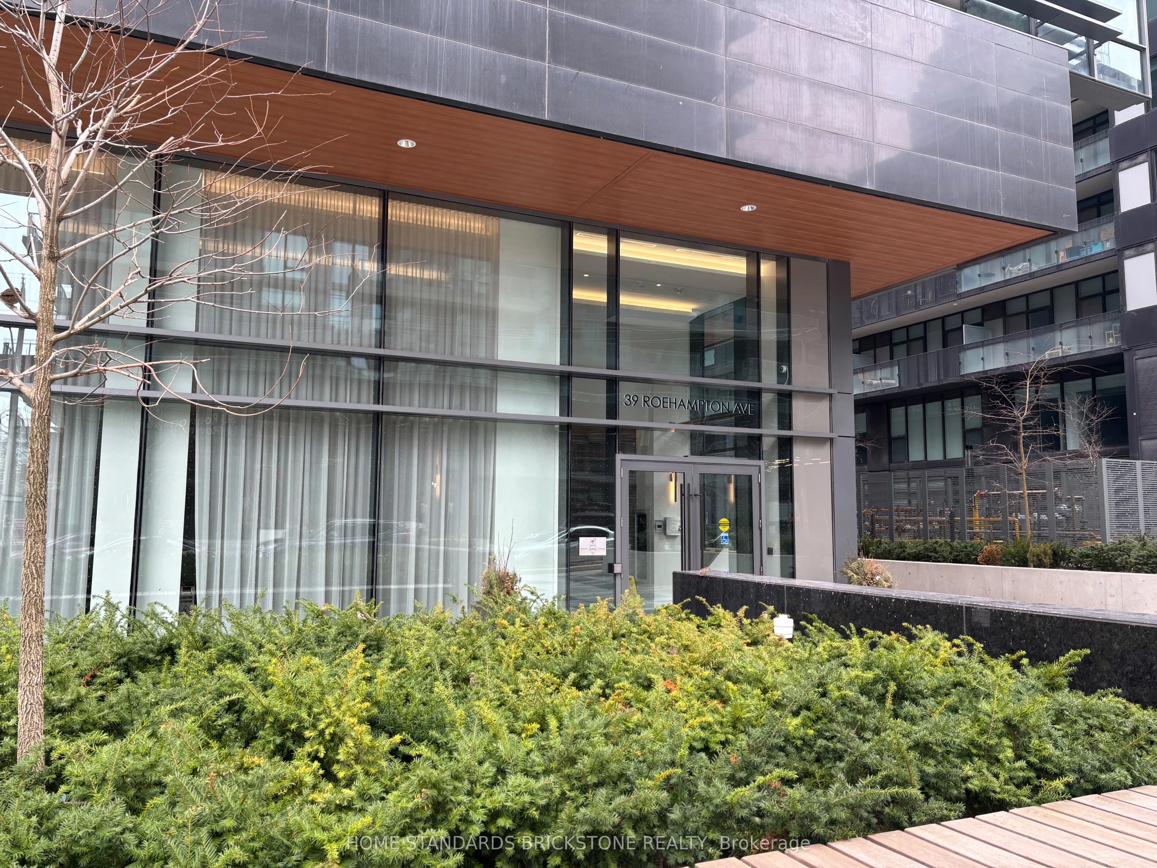 39 Roehampton Avenue, #609