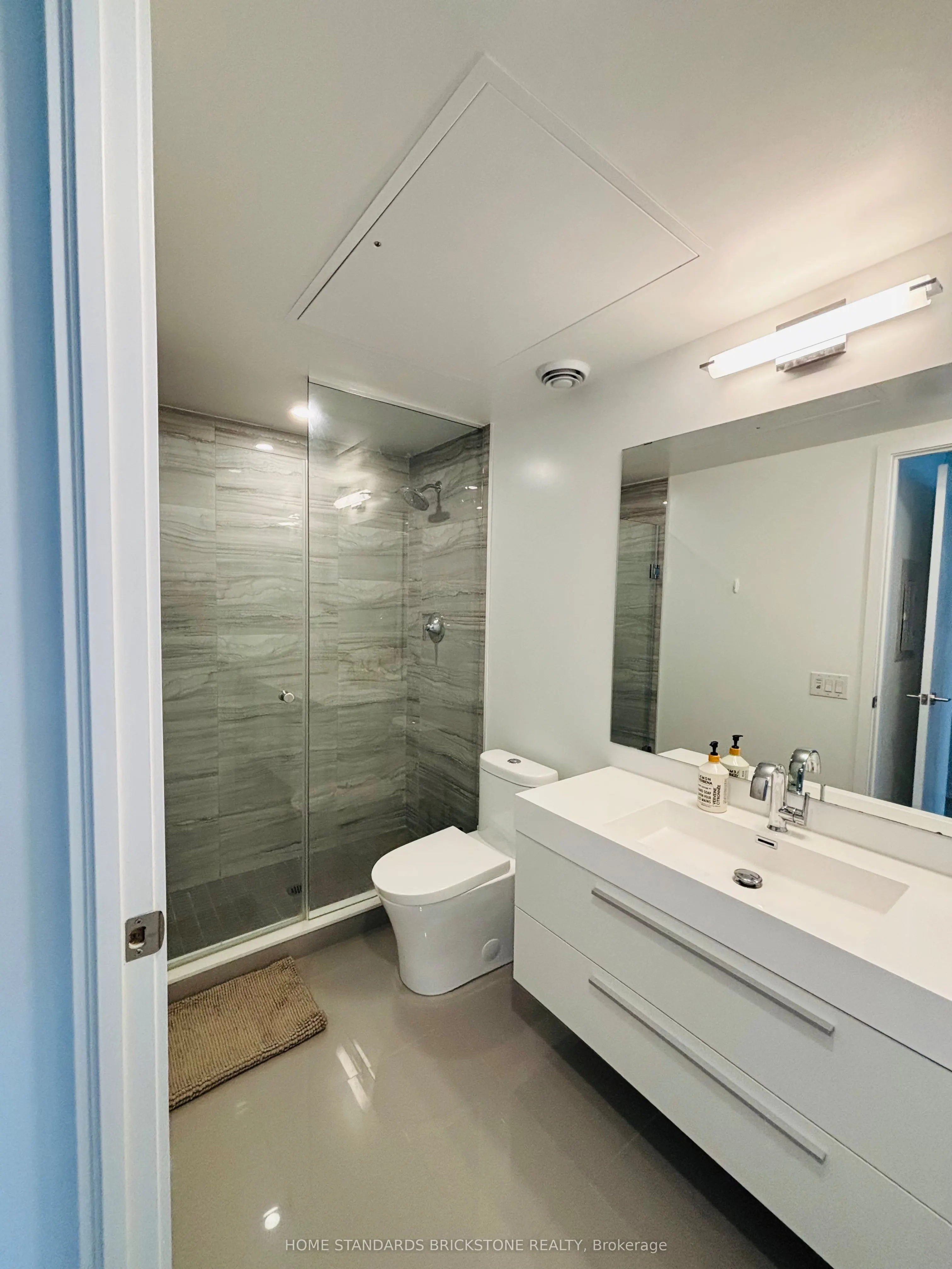 39 Roehampton Avenue, #609
