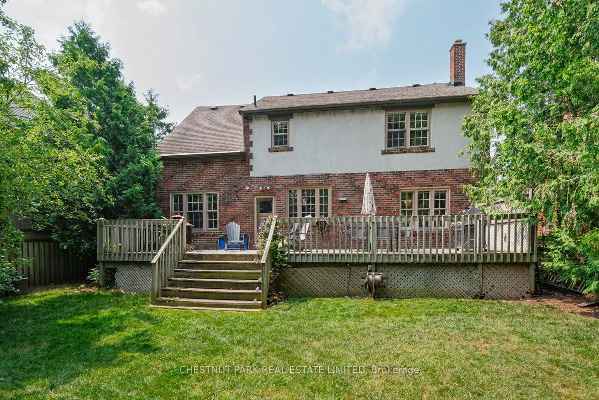 233 Yonge Boulevard