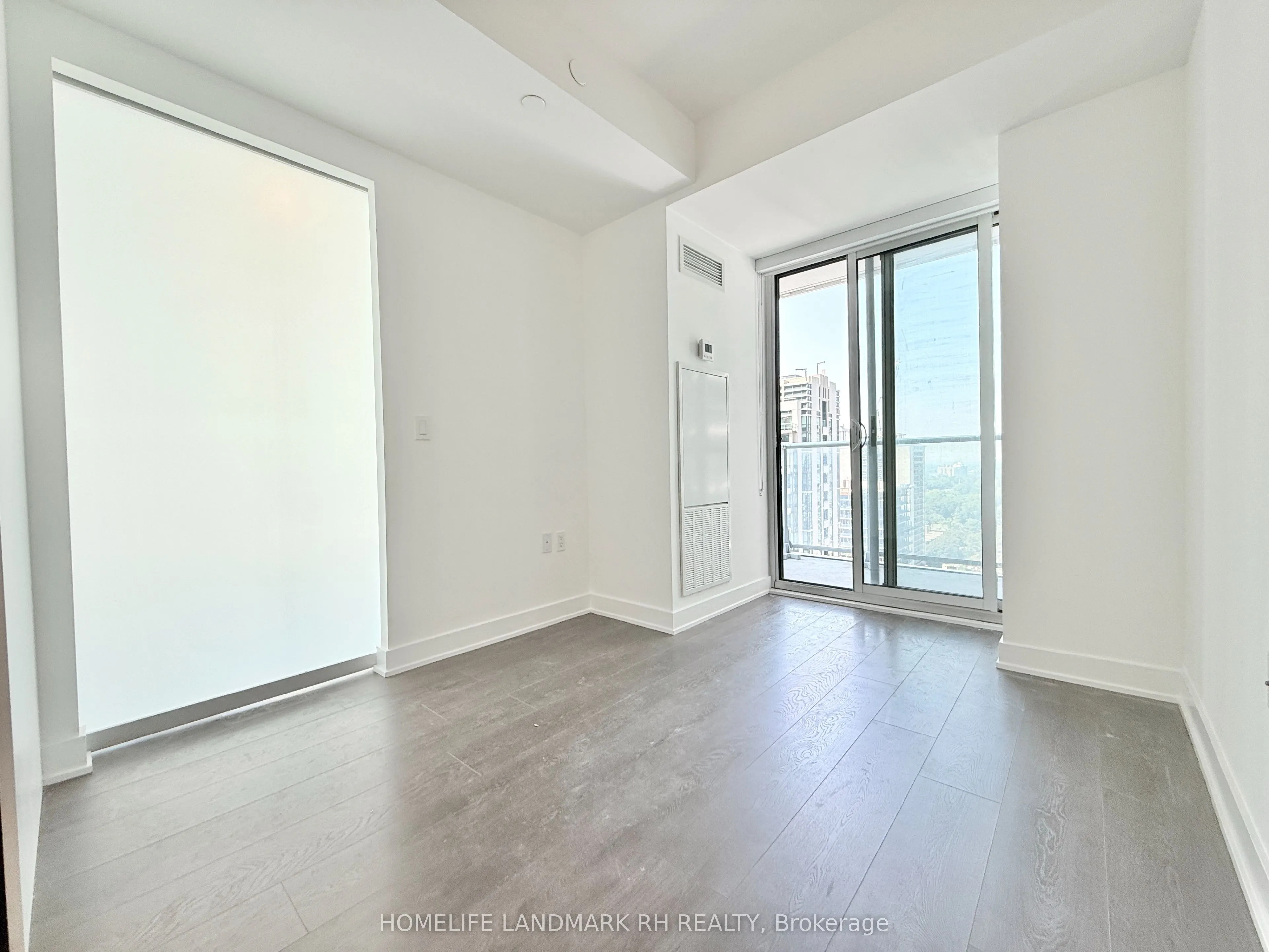 195 Redpath Avenue, #1912