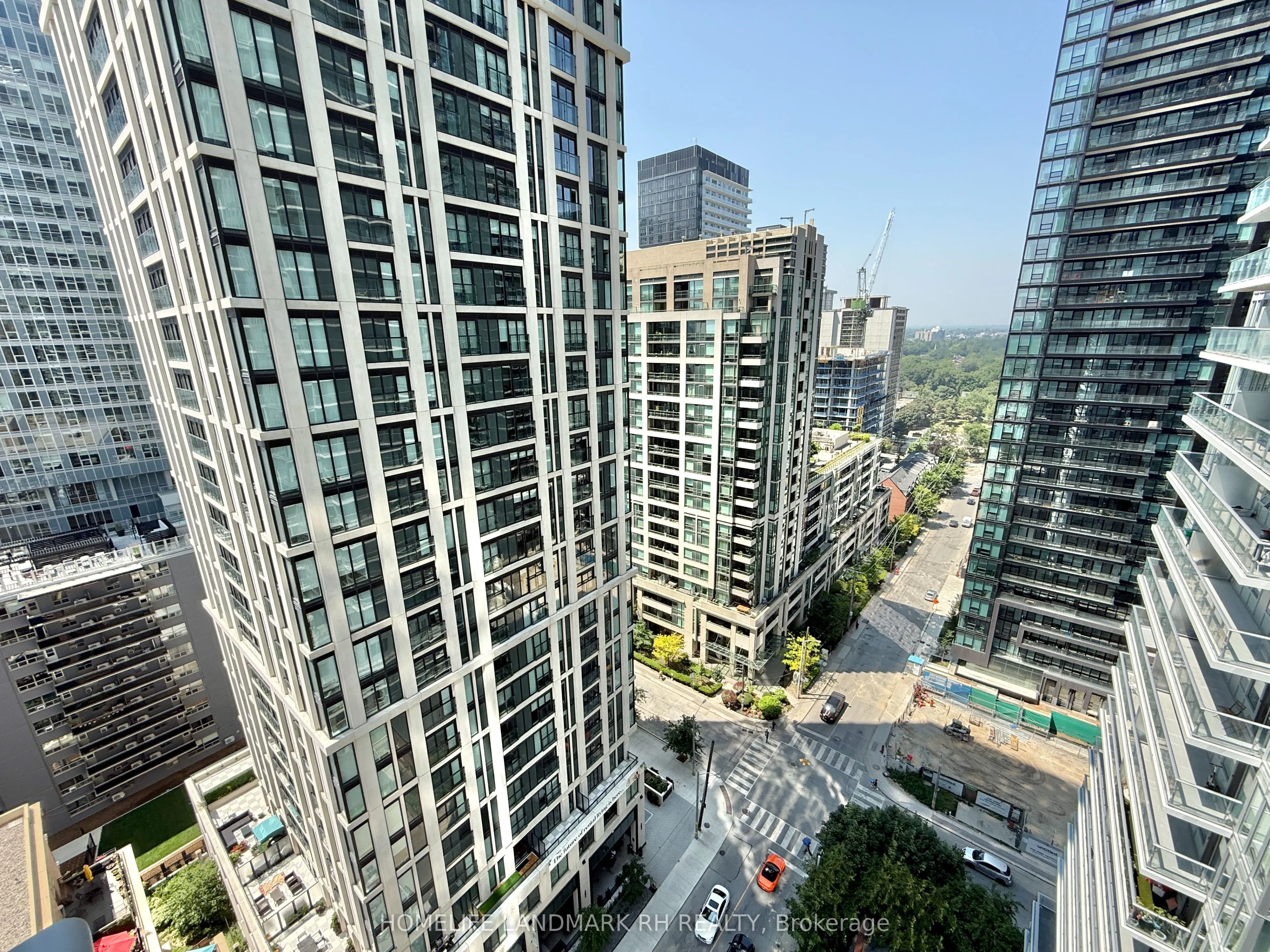 195 Redpath Avenue, #1912