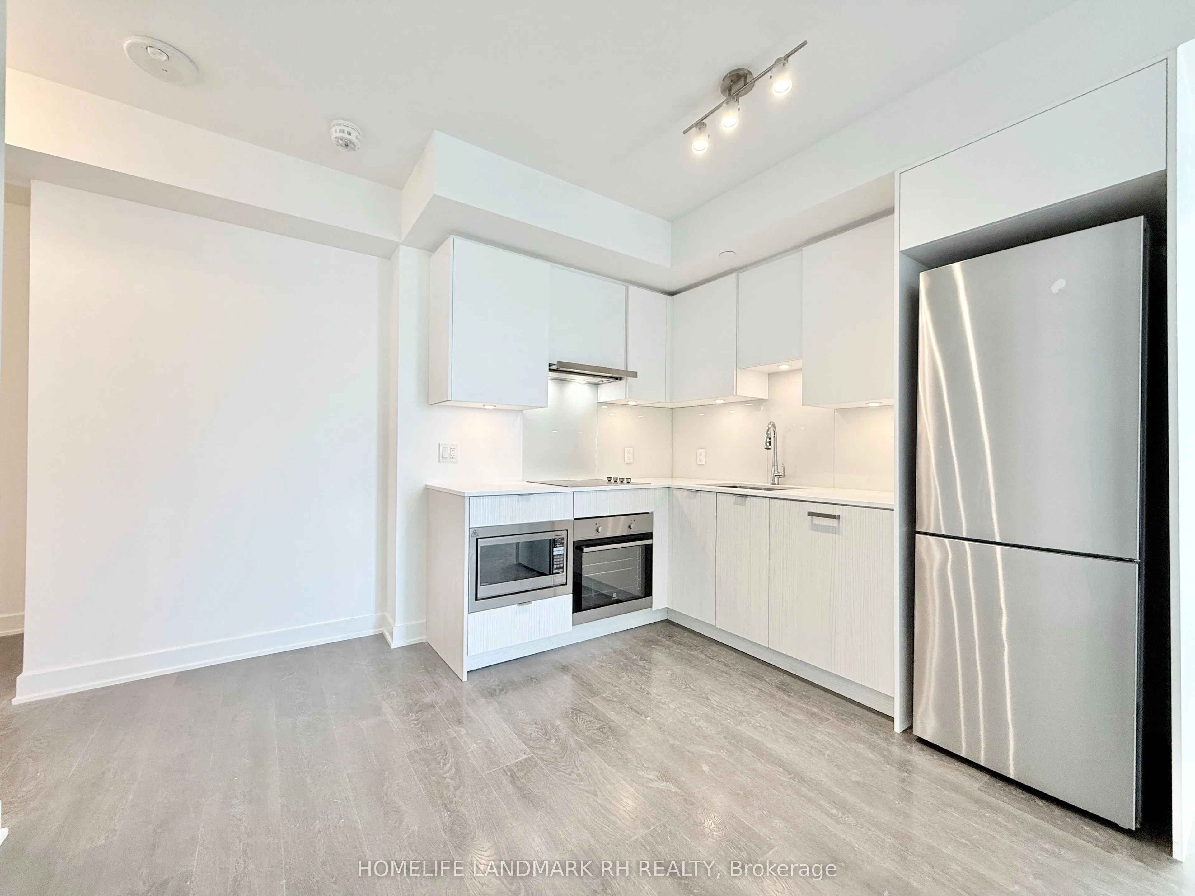 195 Redpath Avenue, #1912