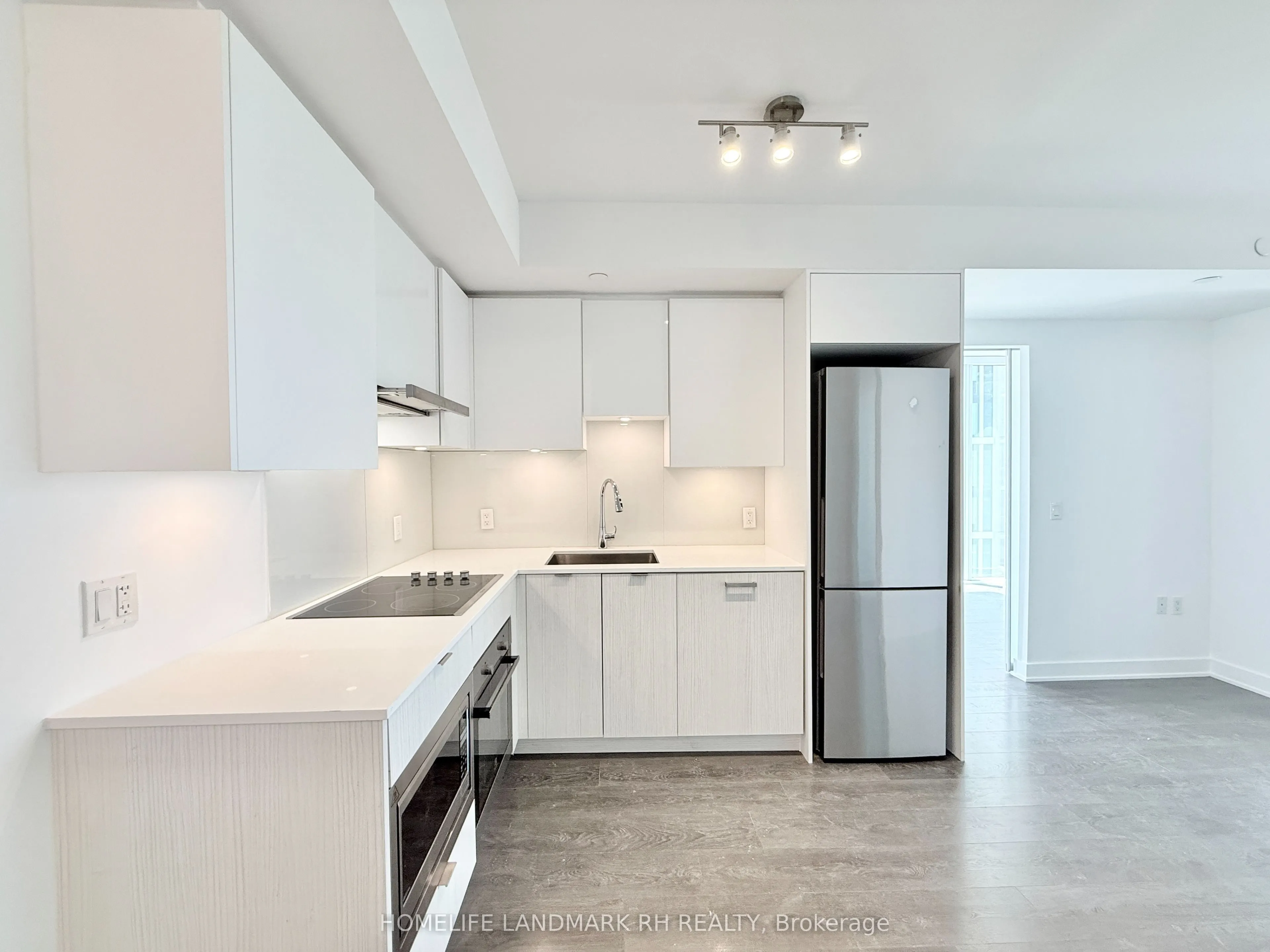 195 Redpath Avenue, #1912