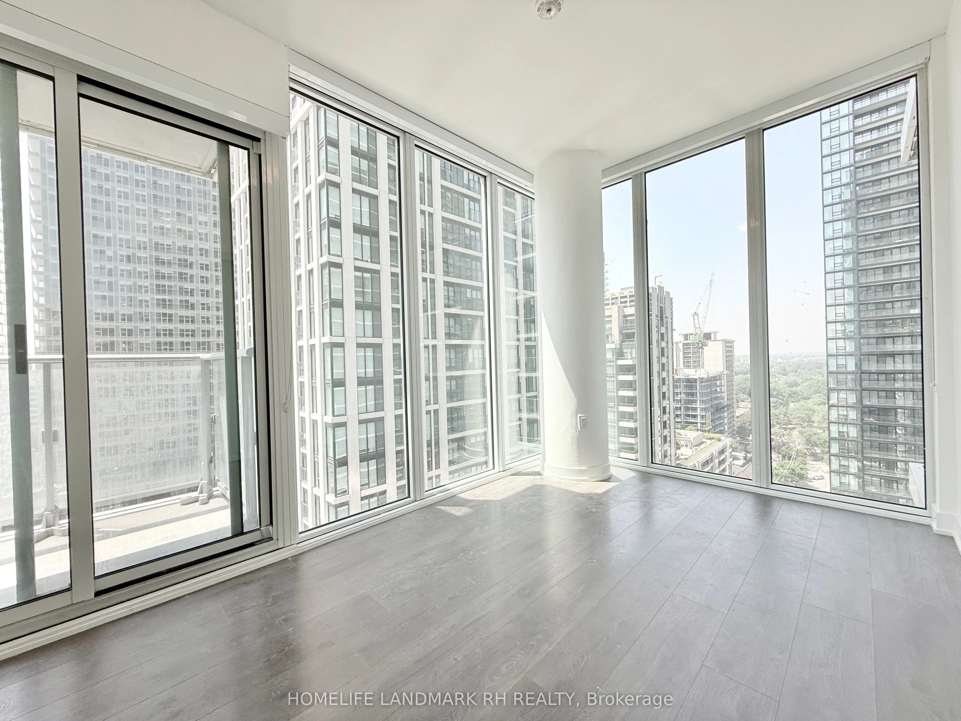 195 Redpath Avenue, #1912