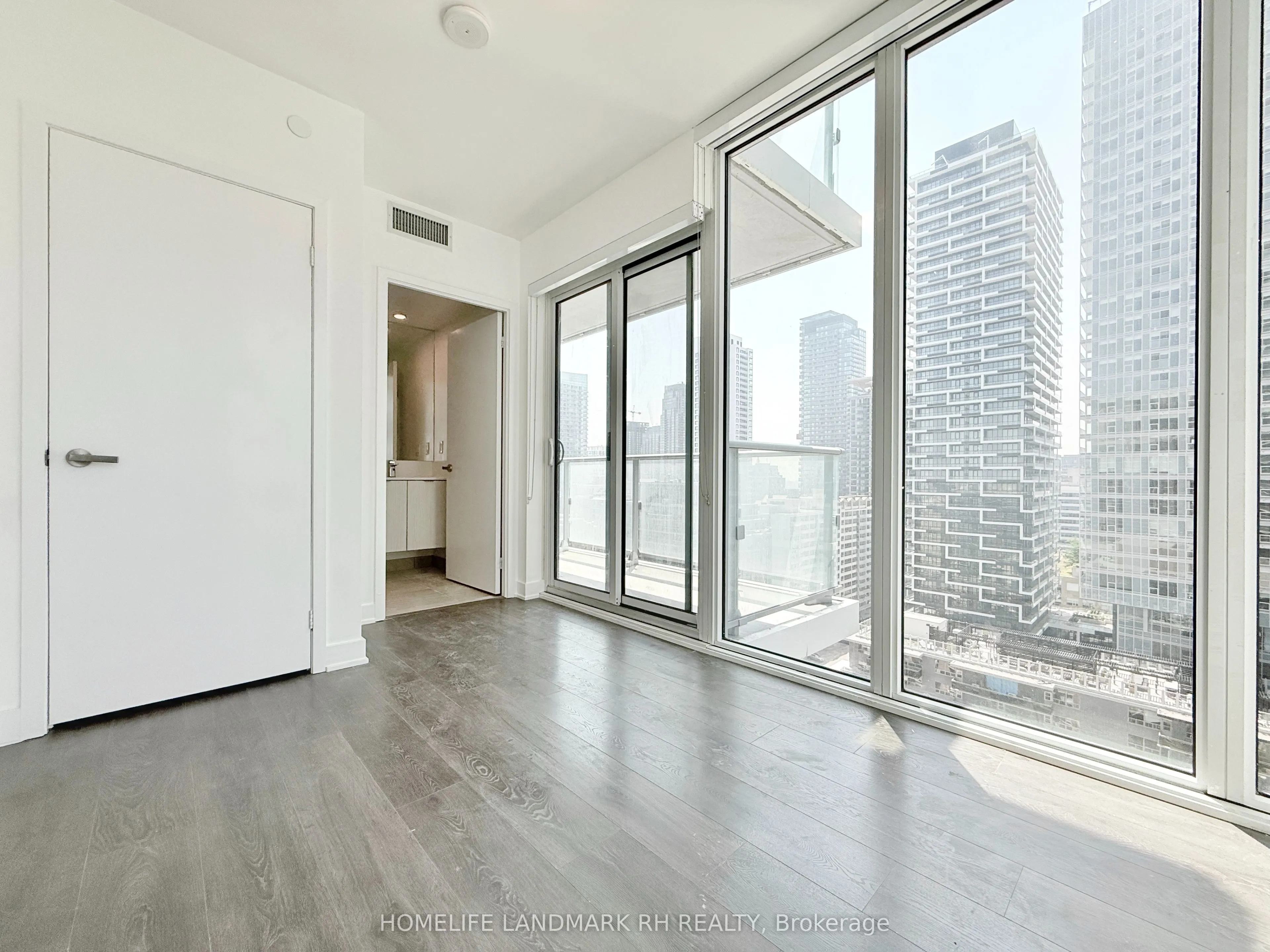 195 Redpath Avenue, #1912
