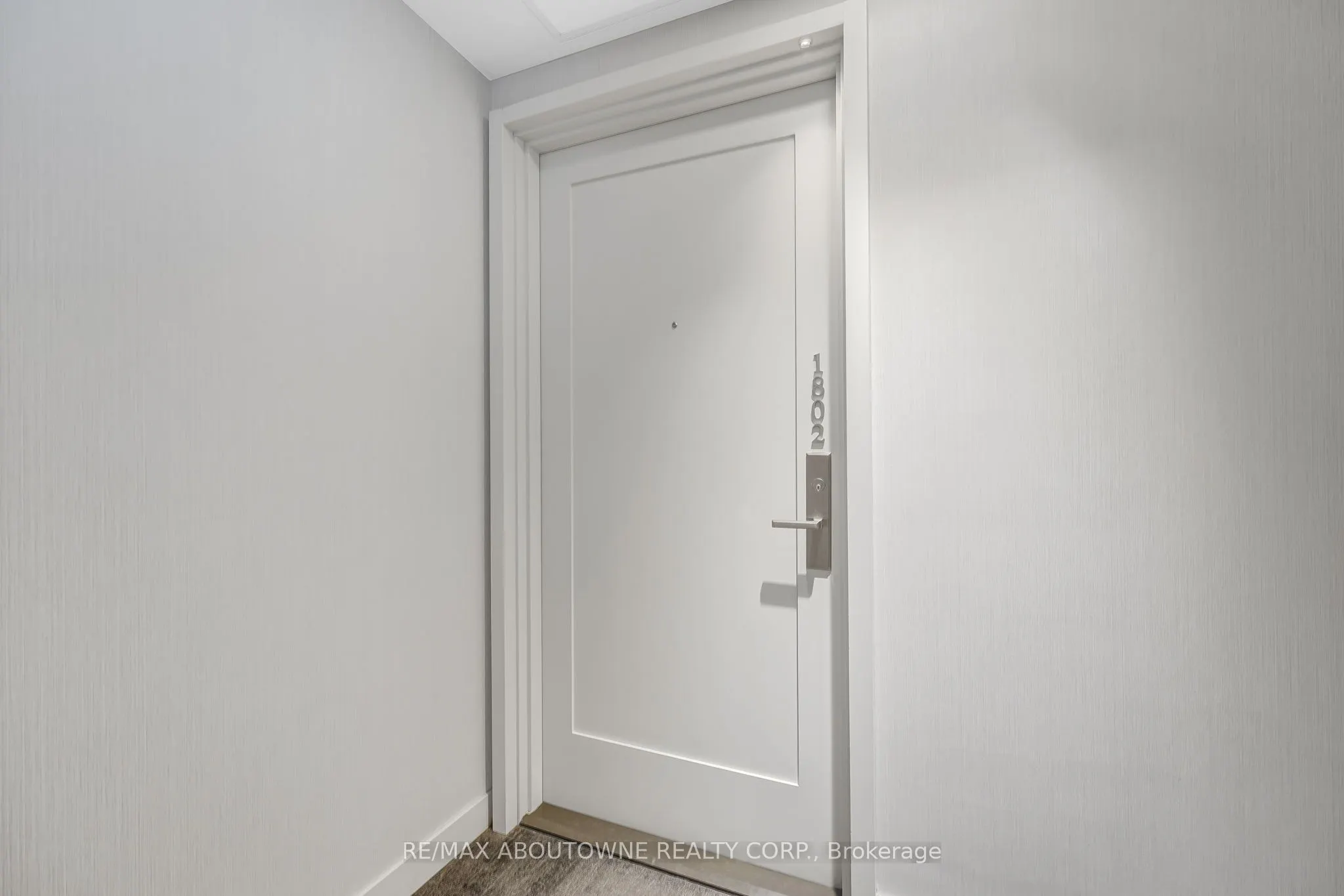 3 Gloucester Street, #1802