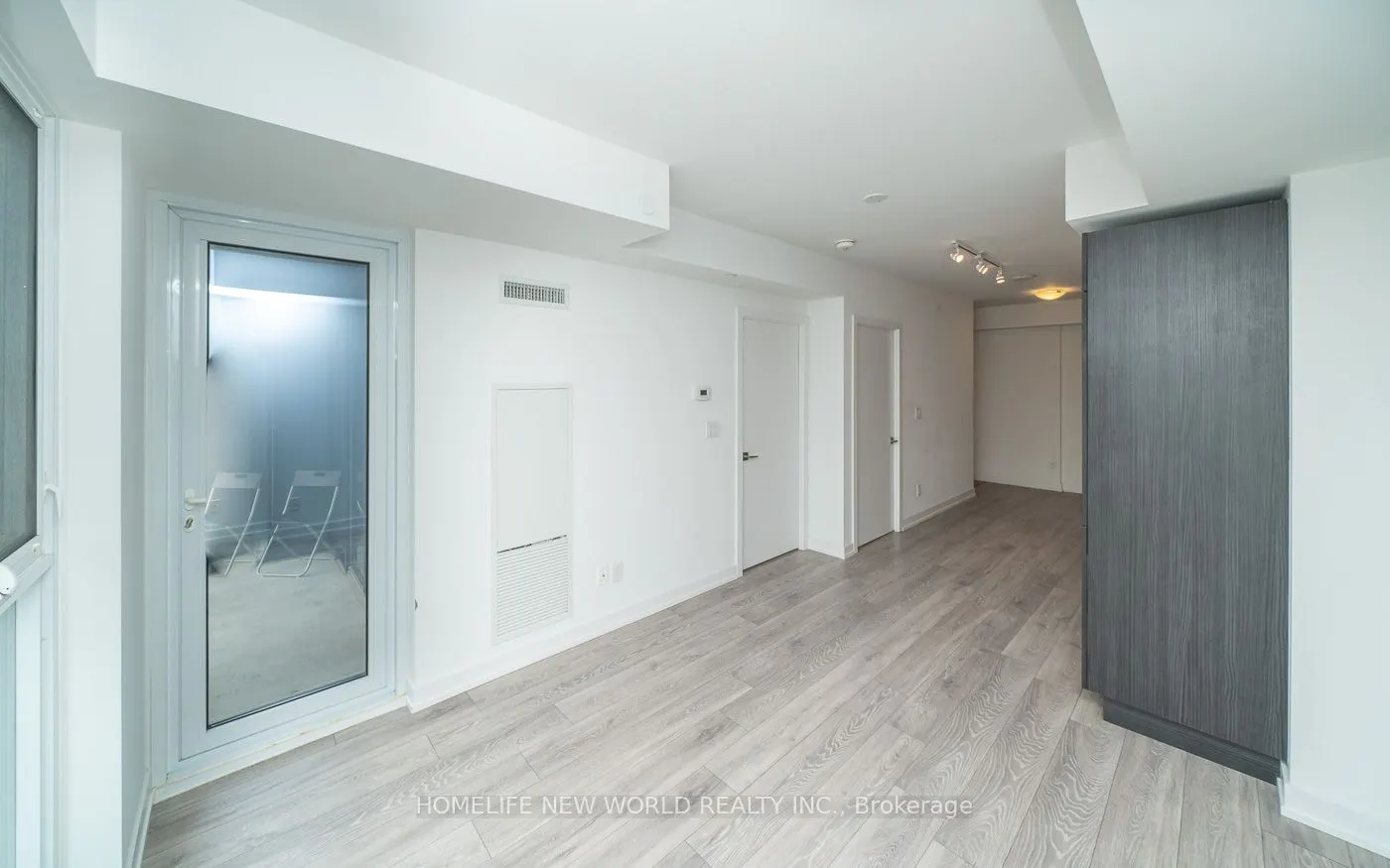159 Wellesley Street E, #1811