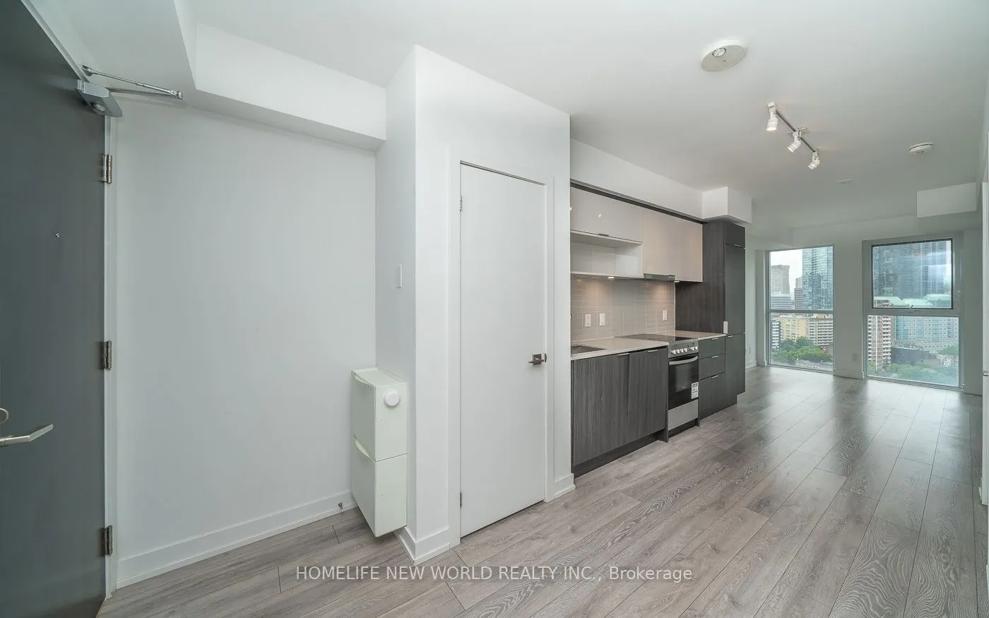 159 Wellesley Street E, #1811