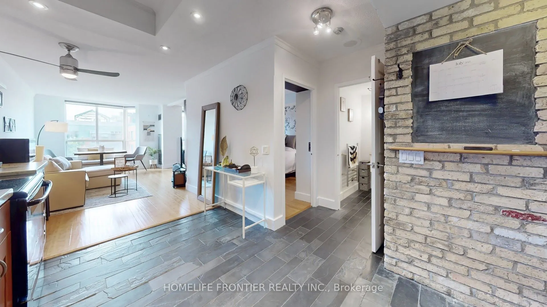 284 Bloor Street, #806