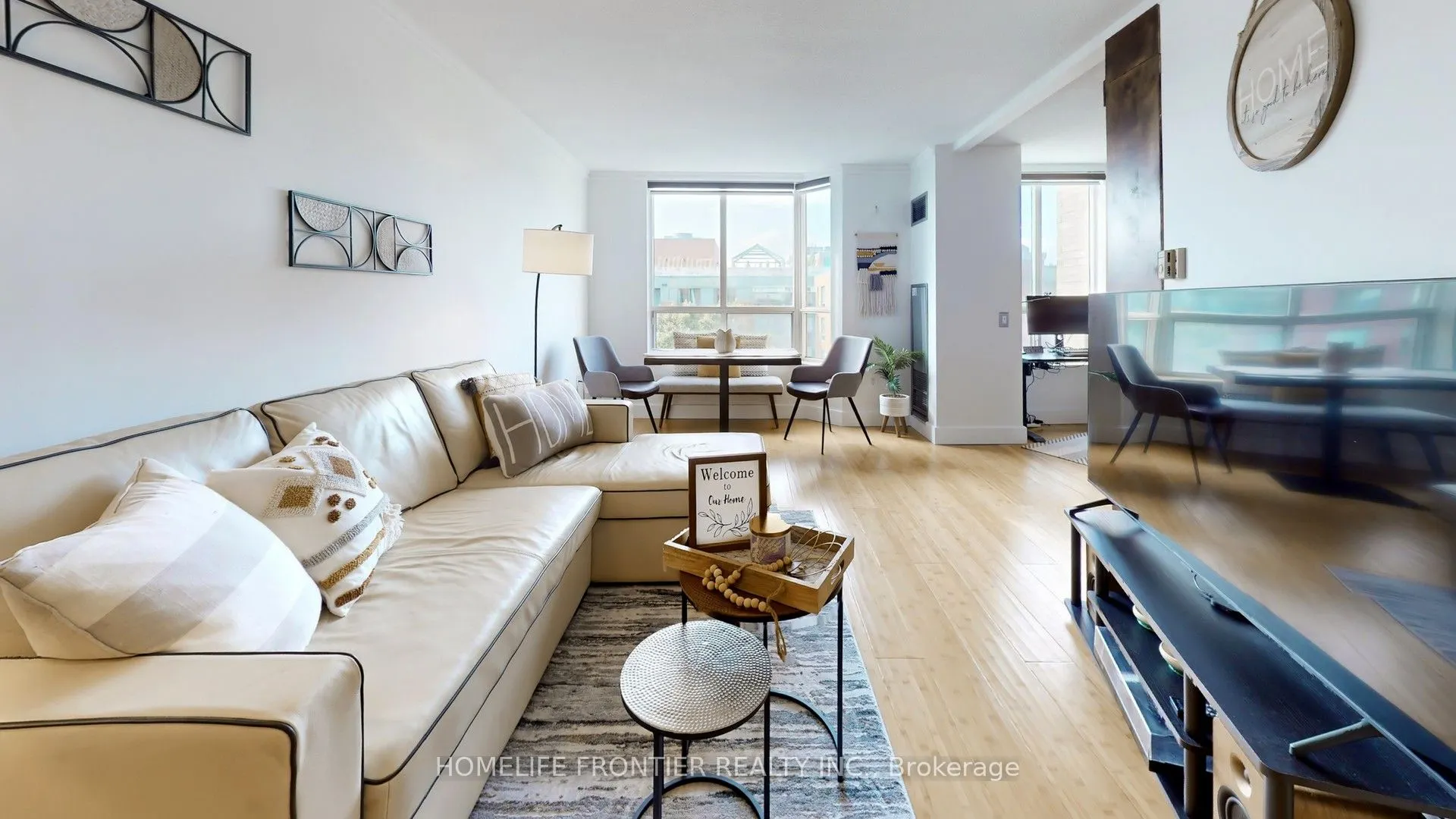 284 Bloor Street, #806