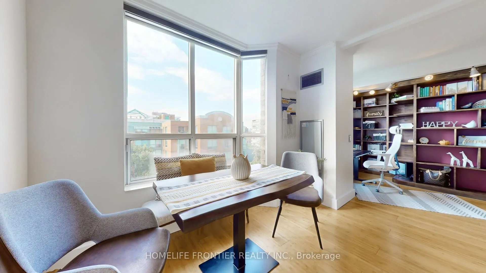 284 Bloor Street, #806
