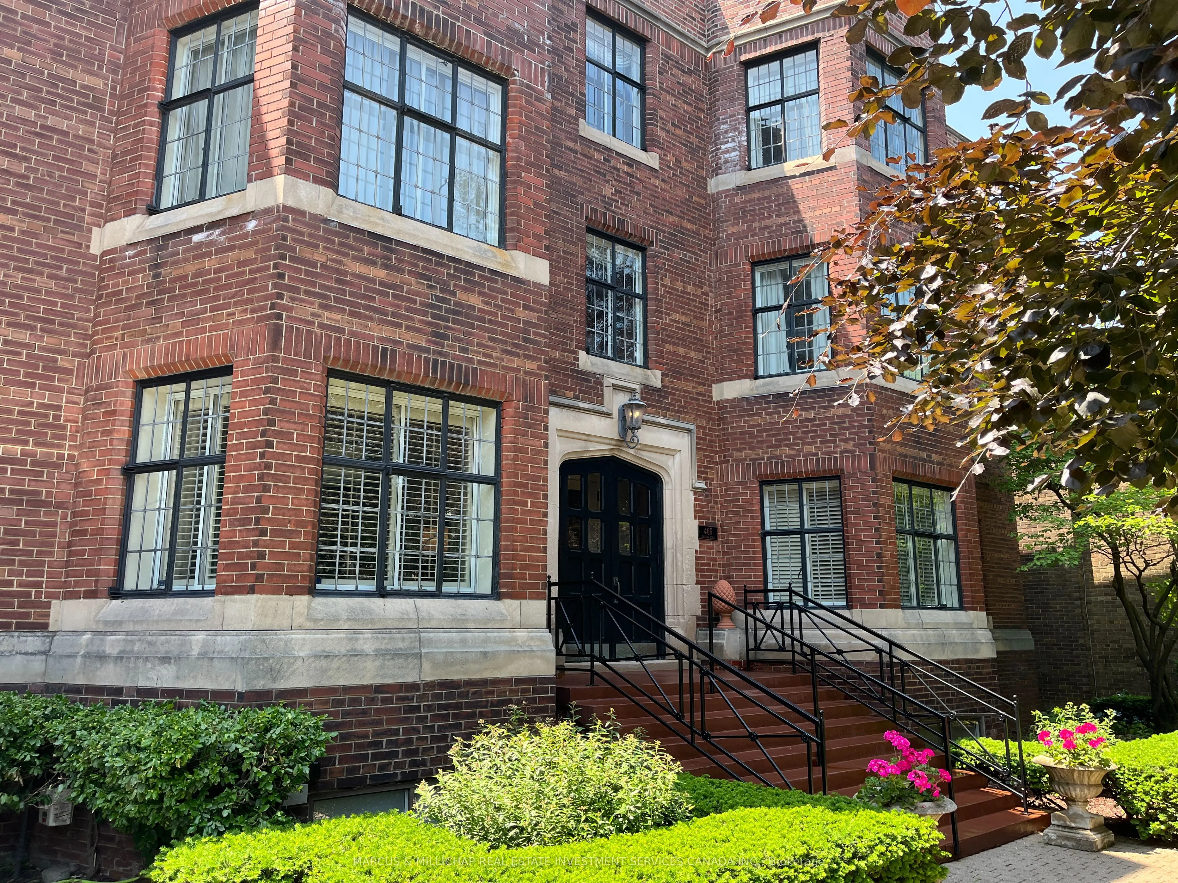 466 Spadina Road