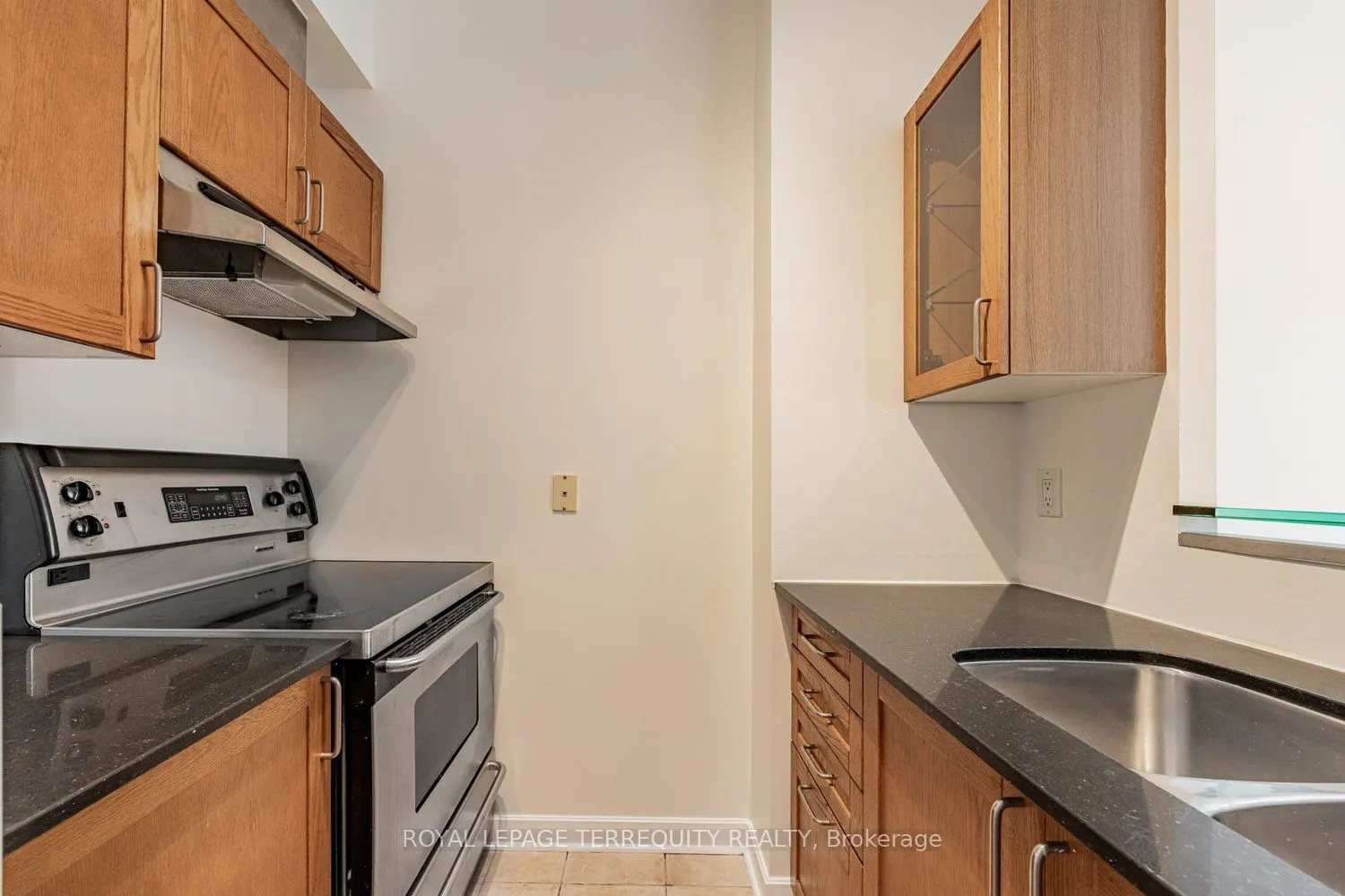 438 Richmond Street W, #722