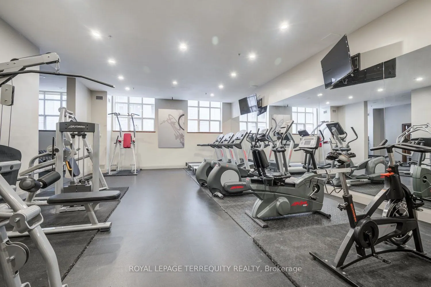 438 Richmond Street W, #722