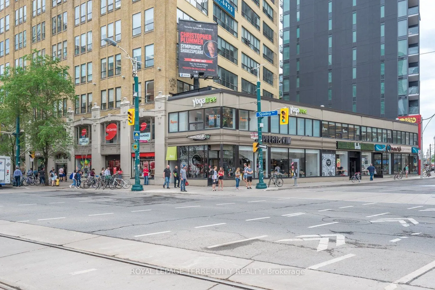 438 Richmond Street W, #722