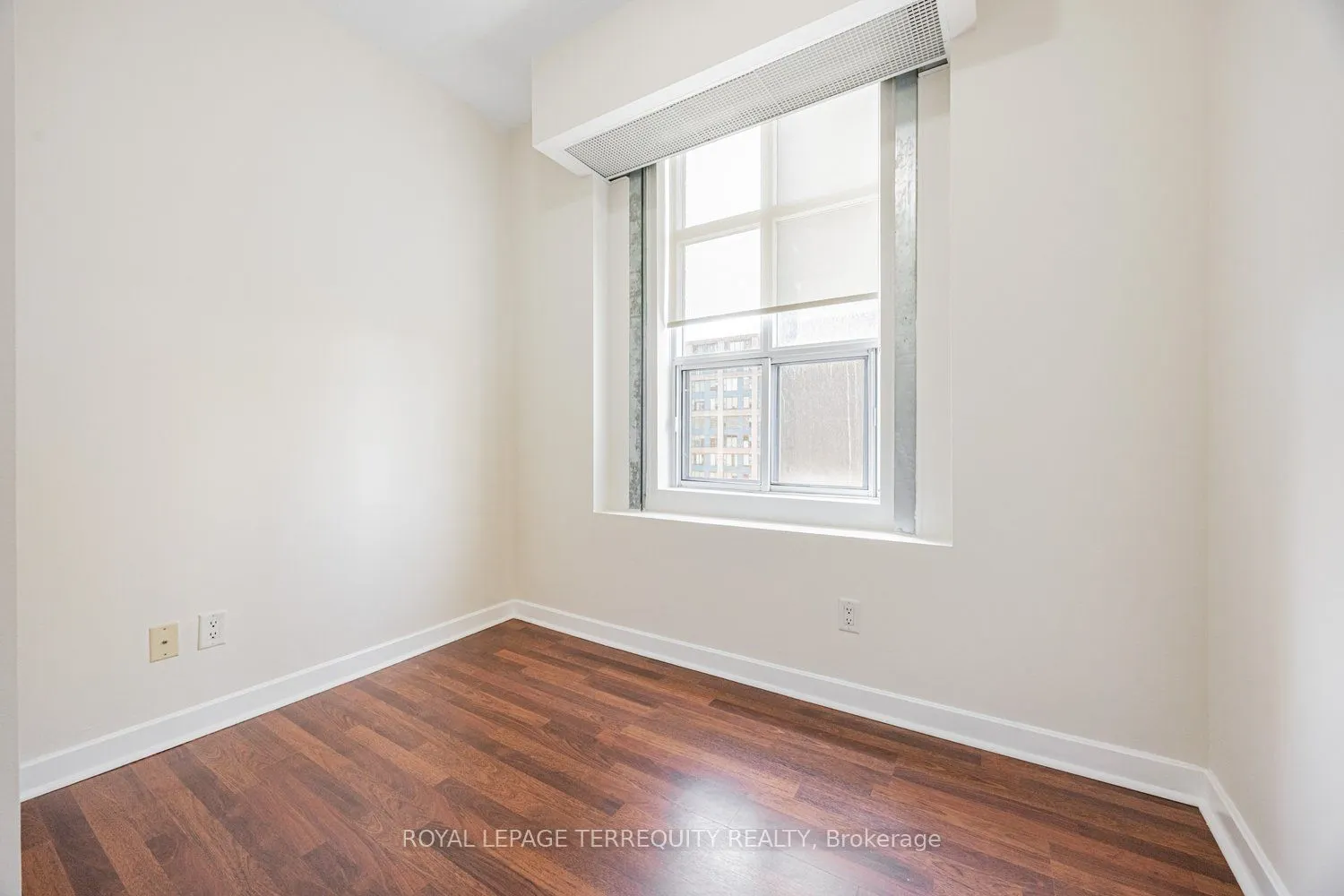 438 Richmond Street W, #722