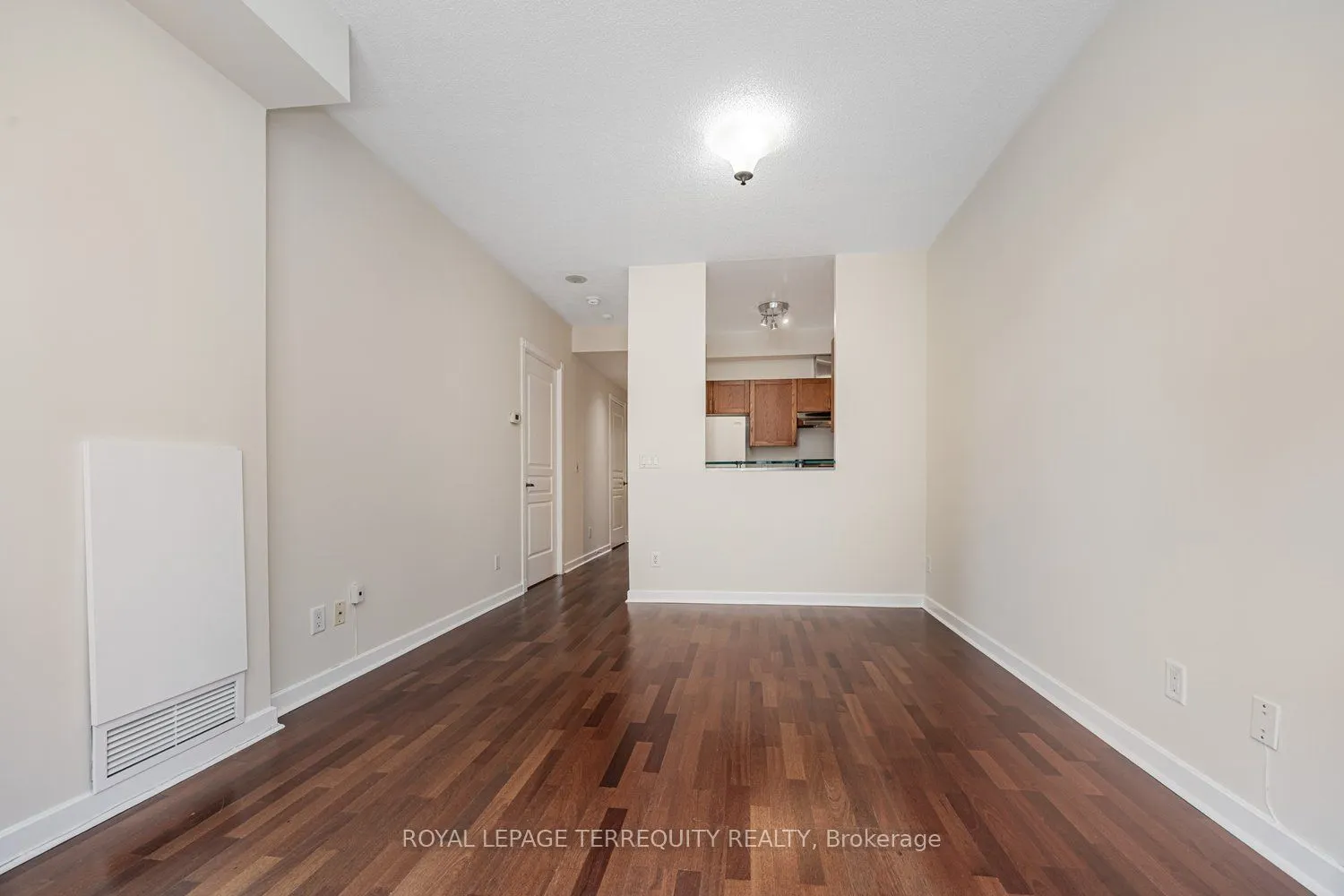 438 Richmond Street W, #722